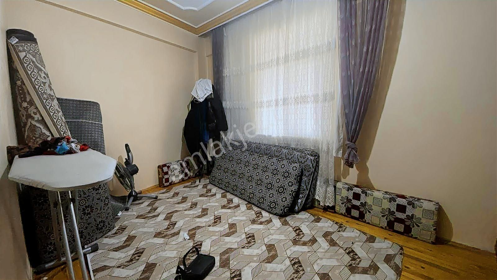 Sultan Mesud Mah Giriş Kat 3+1 Geniş Daire - Görsel 15