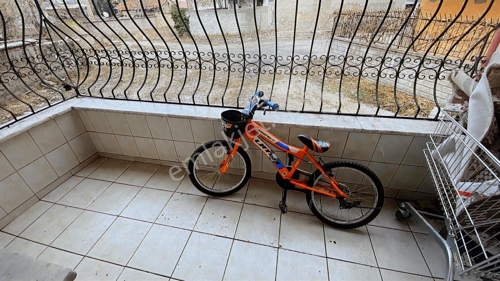 Sultan Mesud Mah Giriş Kat 3+1 Geniş Daire - Görsel 17