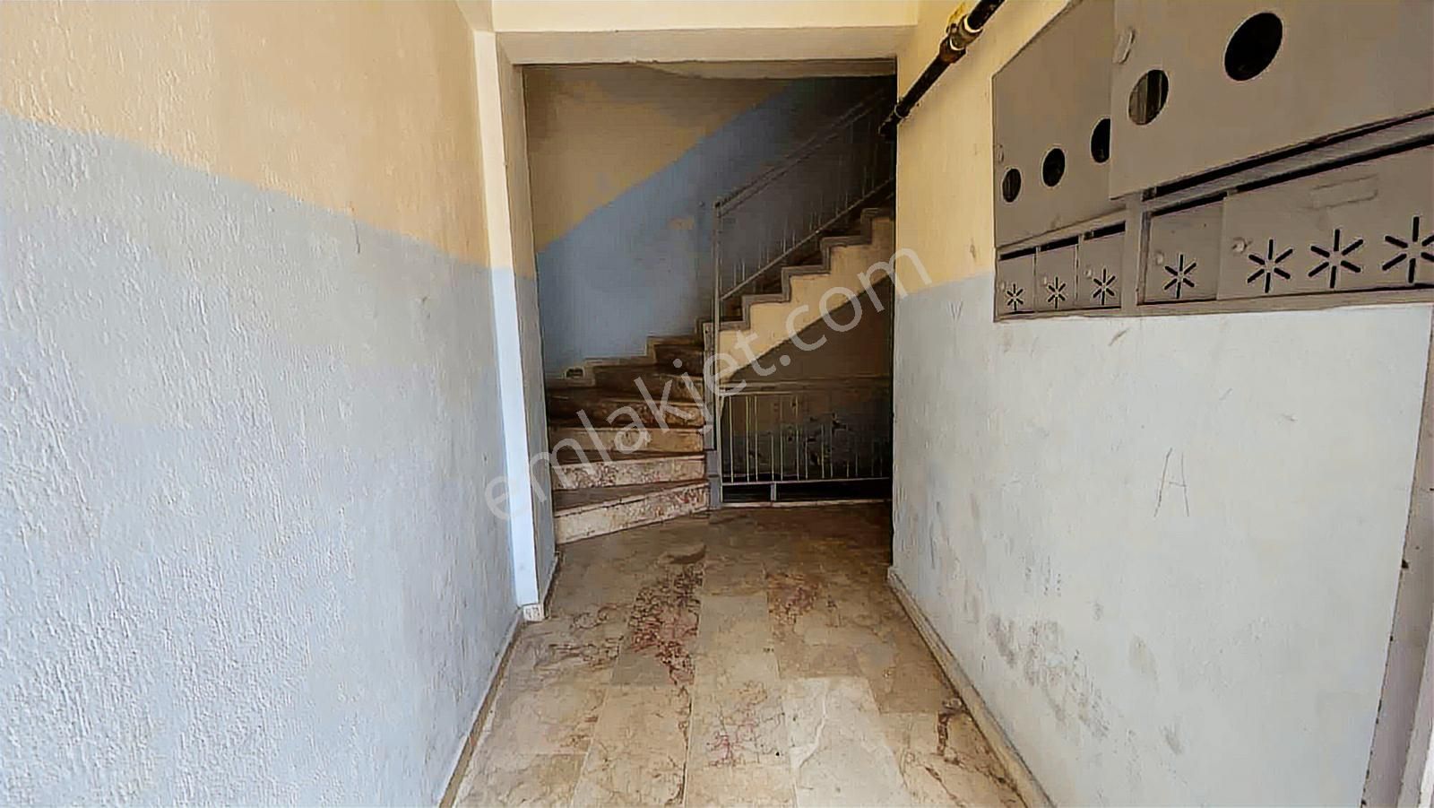 Sultan Mesud Mah Giriş Kat 3+1 Geniş Daire - Görsel 8