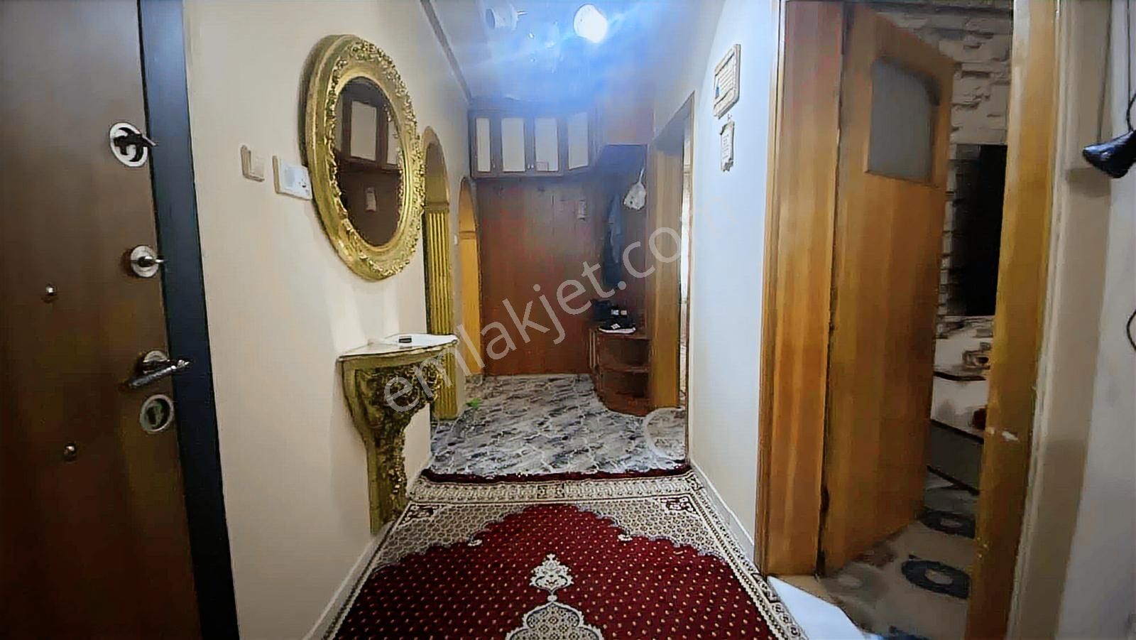 Sultan Mesud Mah Giriş Kat 3+1 Geniş Daire - Görsel 2