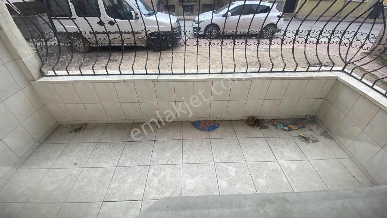 Sultan Mesud Mah Giriş Kat 3+1 Geniş Daire - Görsel 23