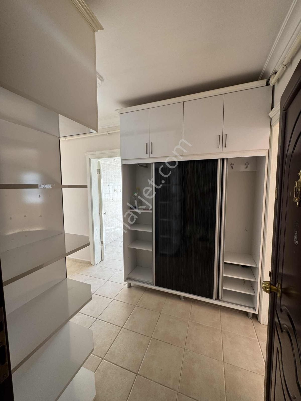 Muğla Menteşe Kademe Evlerinde 3+1 Geniş Kiralık Daire