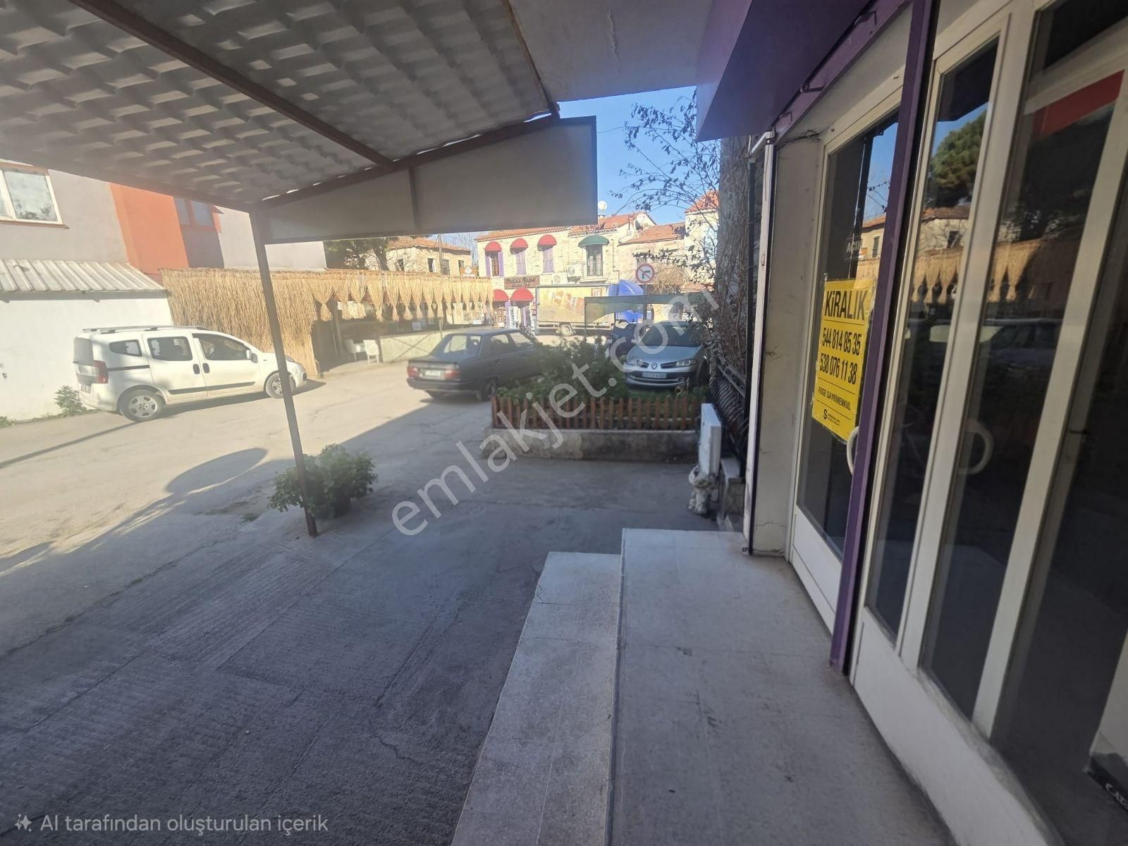 Yenifoça'nın Kalbinde İşlek Cadde Üzerinde Köşe Kiralık Dükkan - Görsel 7