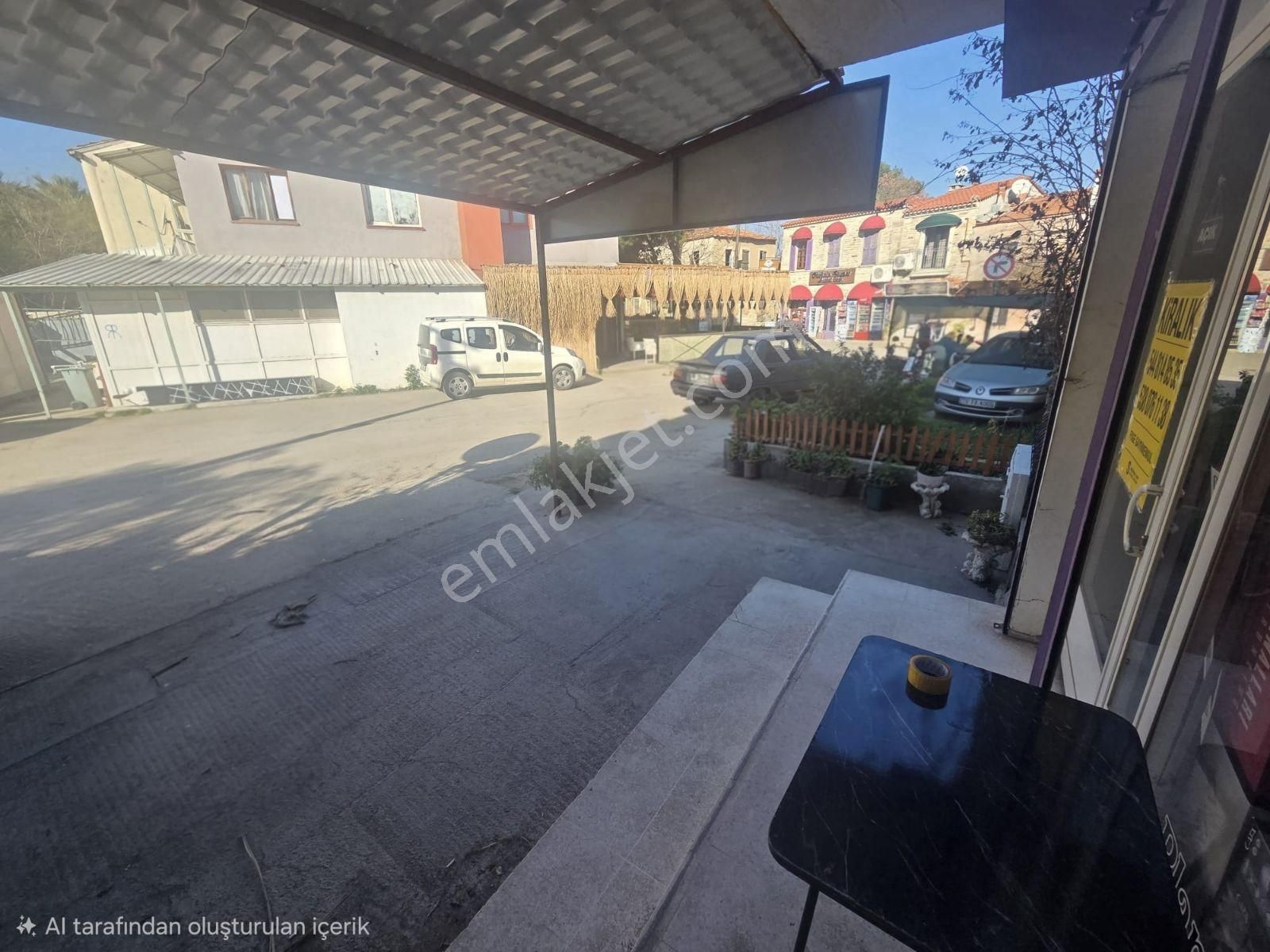 Yenifoça'nın Kalbinde İşlek Cadde Üzerinde Köşe Kiralık Dükkan - Görsel 6