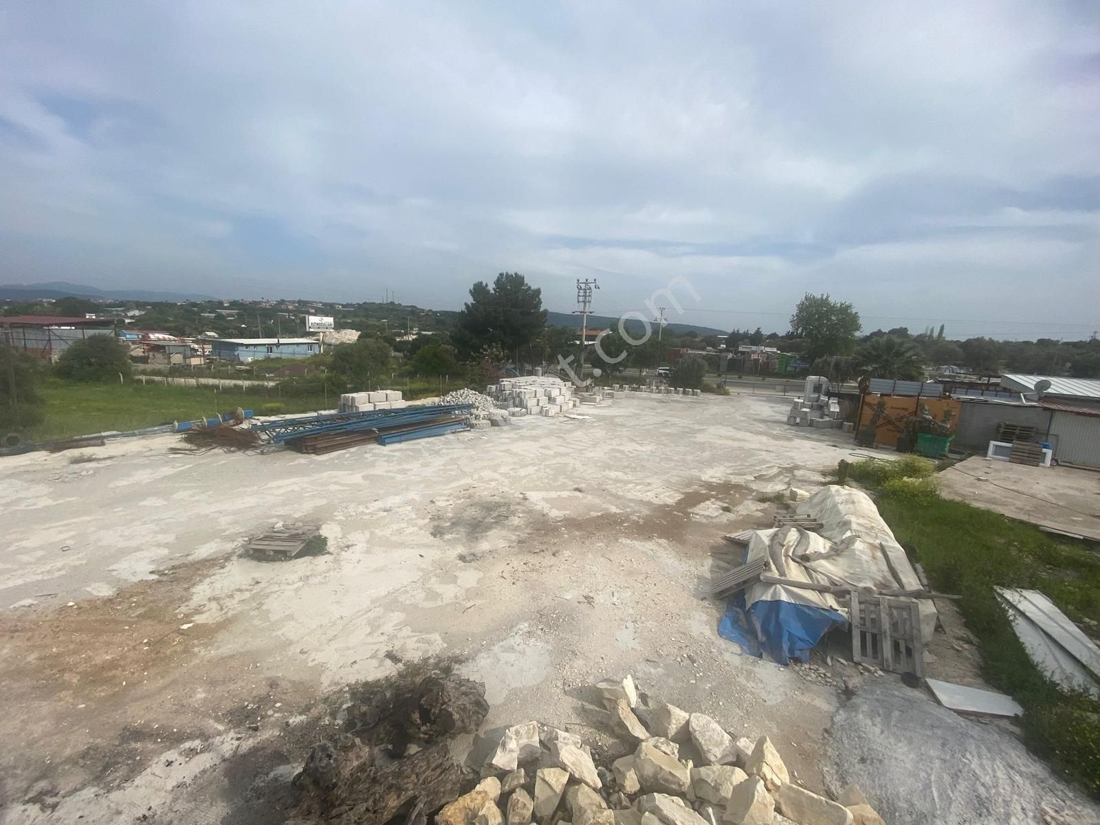 Urla'da Yol Üzeri Tabela Değeri Yüksek Elektirik Su Mevcut Arazi - Görsel 7