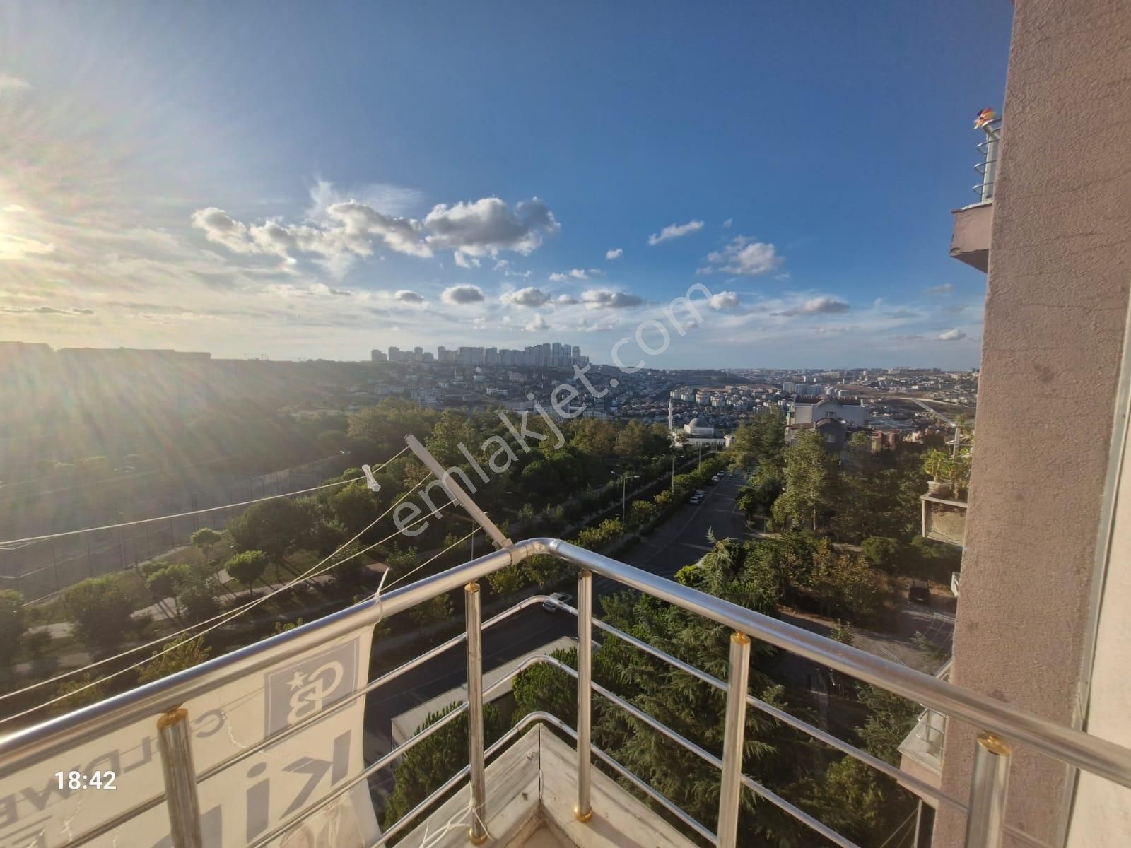 Boğazköy Caddesi Üzerinde Geniş Ve Konforlu 3+1 Kiralık Ev - Görsel 12