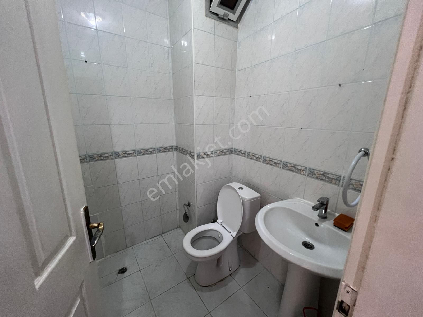 Boğazköy Caddesi Üzerinde Geniş Ve Konforlu 3+1 Kiralık Ev - Görsel 15