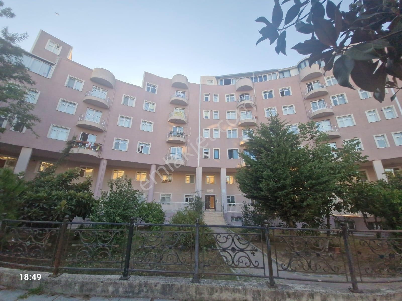 Boğazköy Caddesi Üzerinde Geniş Ve Konforlu 3+1 Kiralık Ev - Görsel 13