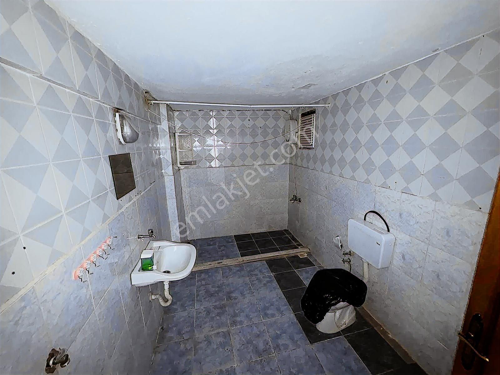 Karabağlar Yunus Emre Mah.'de Ana Yol Yakını 2+1 Satılık Daire - Görsel 8