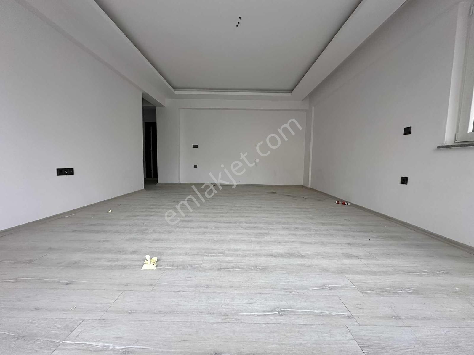 Kayalardan Çamlık Caddesi Üzeri Cambalkonlu 3+1 Sıfır Kiralık - Görsel 26