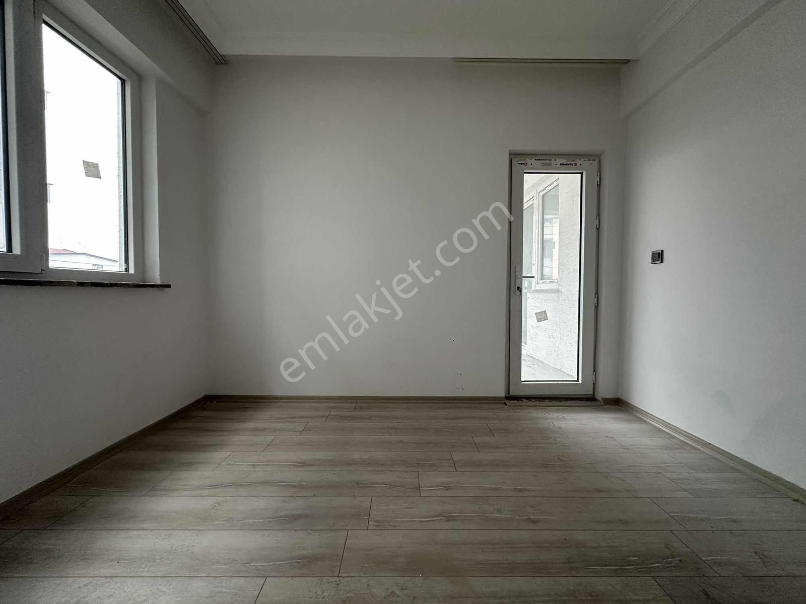 Kayalardan Çamlık Caddesi Üzeri Cambalkonlu 3+1 Sıfır Kiralık - Görsel 19