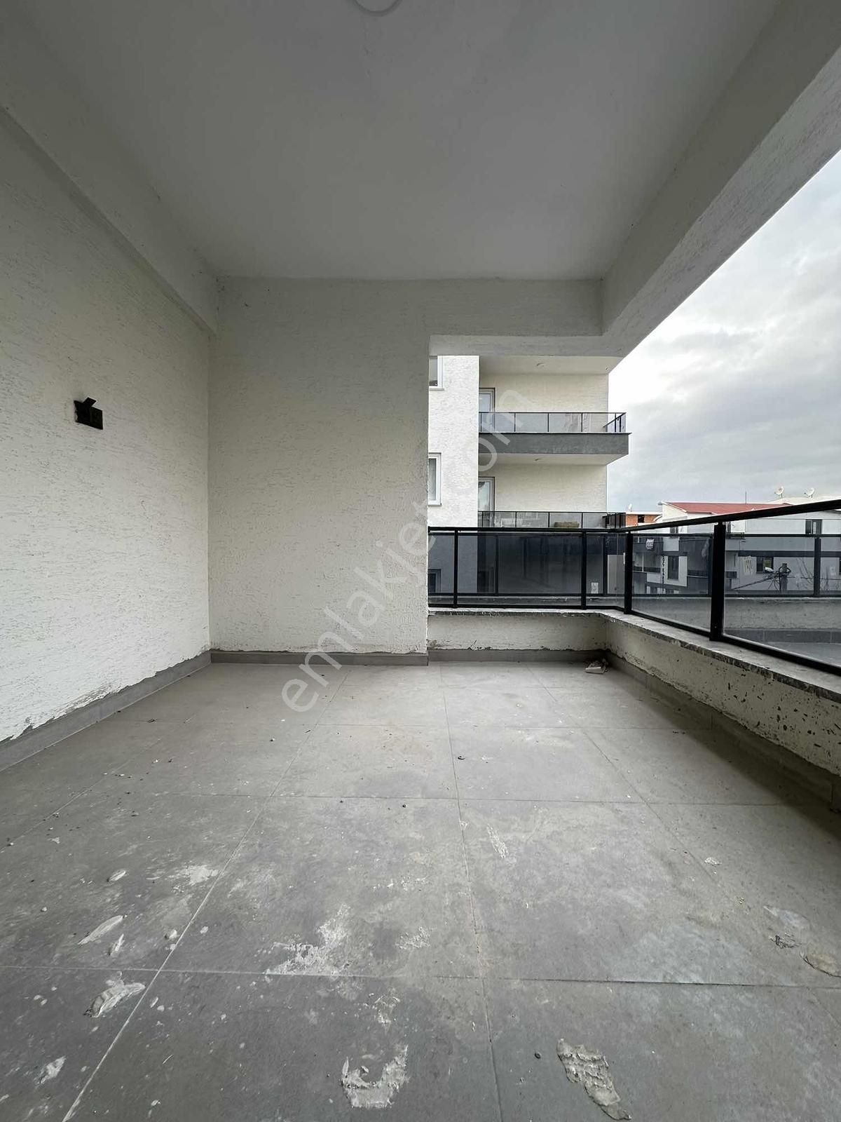 Kayalardan Çamlık Caddesi Üzeri Cambalkonlu 3+1 Sıfır Kiralık - Görsel 12
