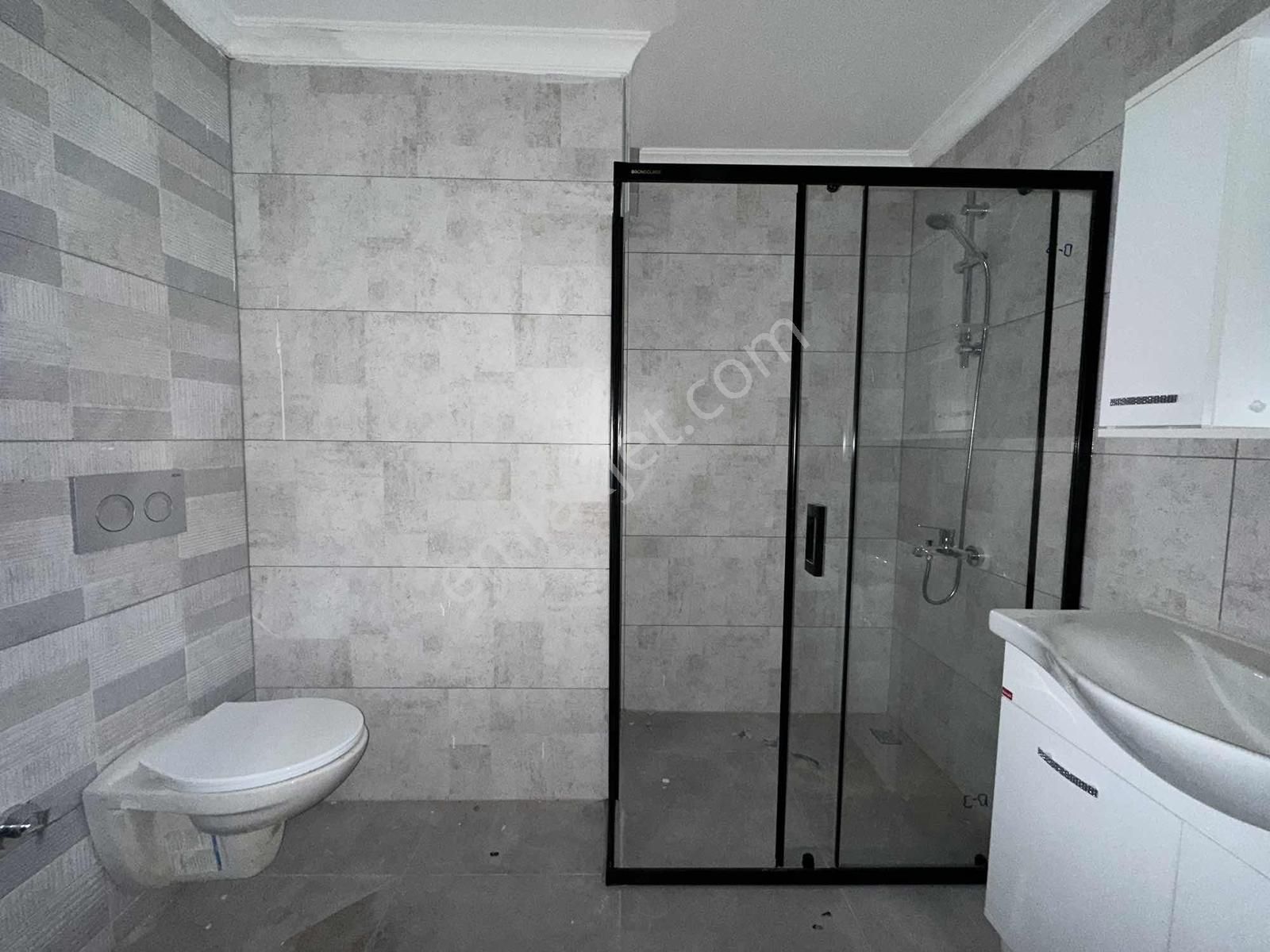 Kayalardan Çamlık Caddesi Üzeri Cambalkonlu 3+1 Sıfır Kiralık - Görsel 13