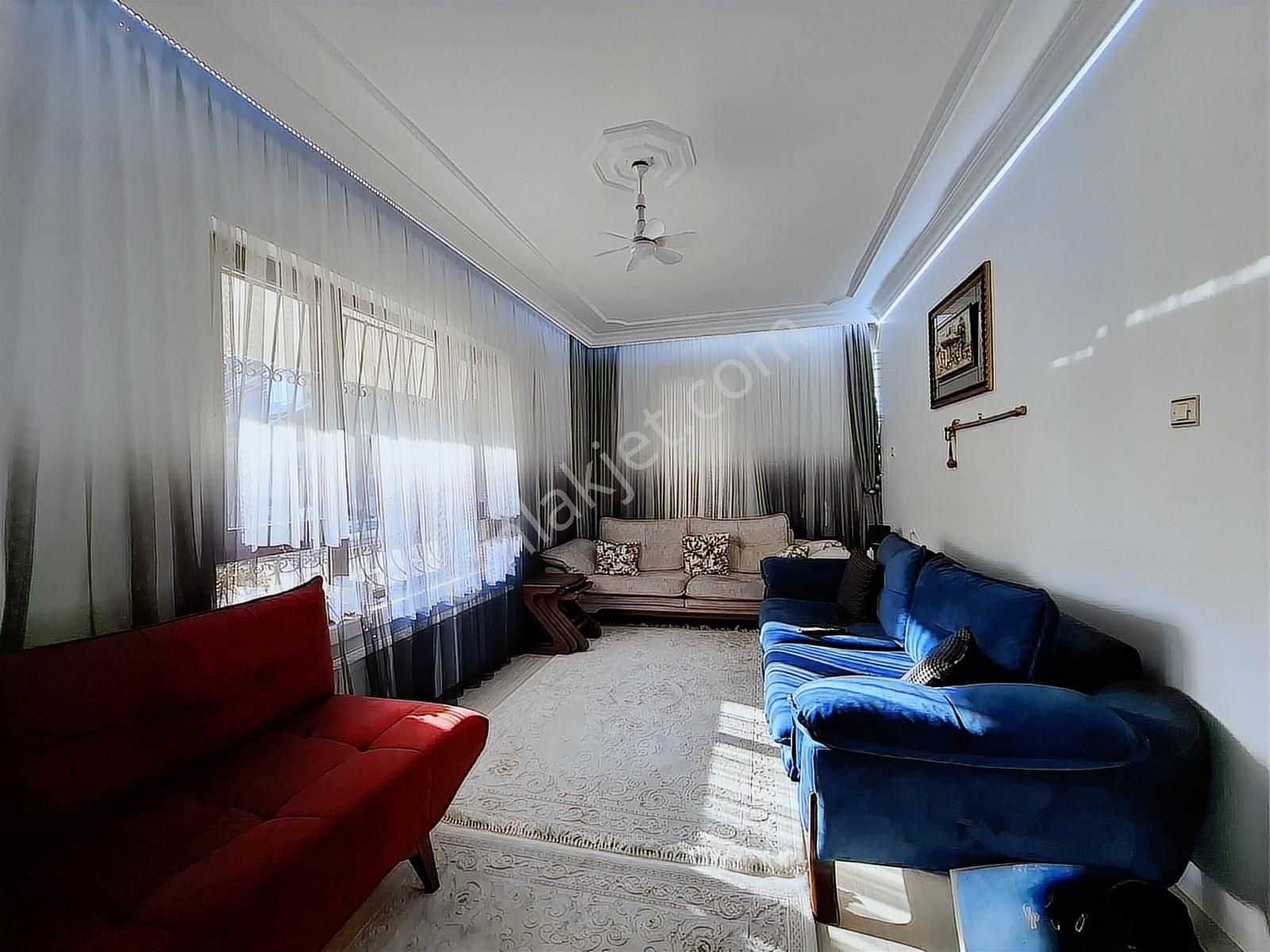 Ayvalıda İçi Yapılı 3+1 Satılık Daire - Görsel 9