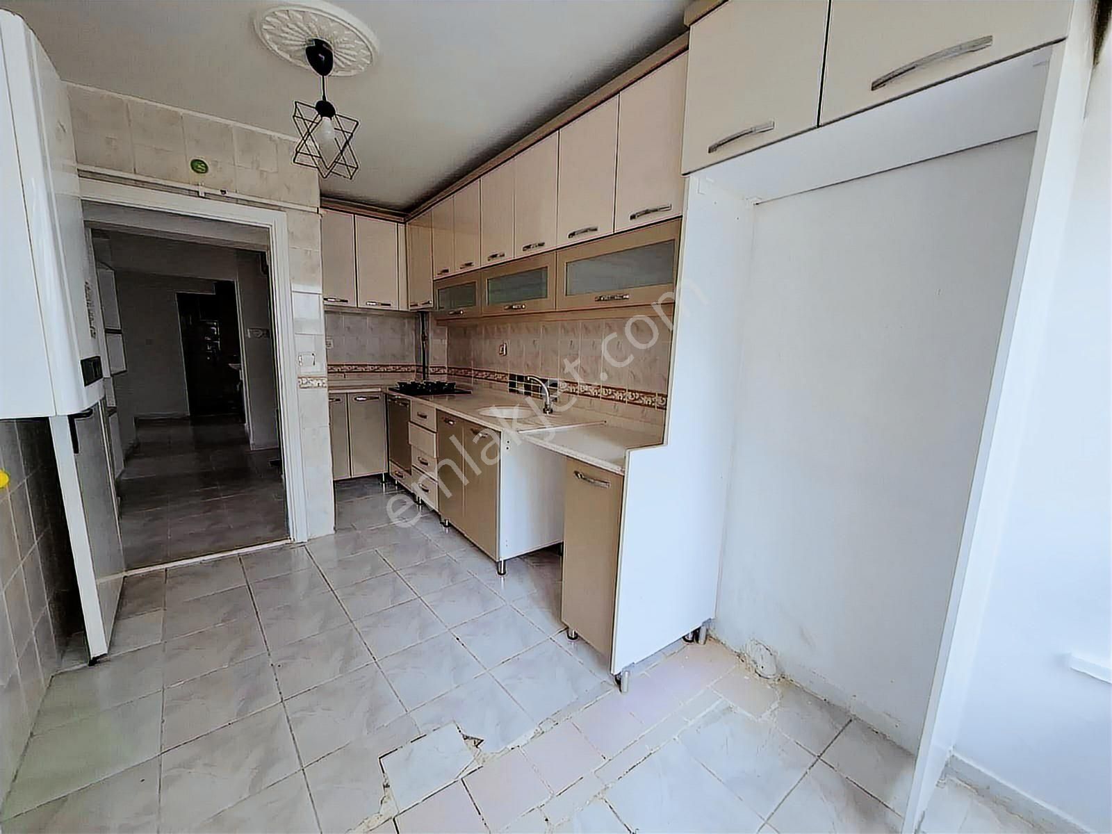 Çiğdemtepede Y.giriş 2+1 Oturuma Hazır Kiralık Daire - Görsel 4