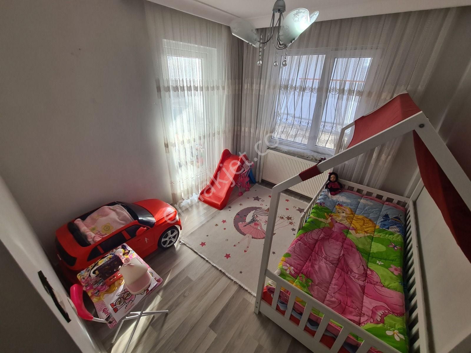 Ş.kubilay Karakeçili Cad. Paraleli Teras Balkonlu Ön Cephe 3+1 - Görsel 27