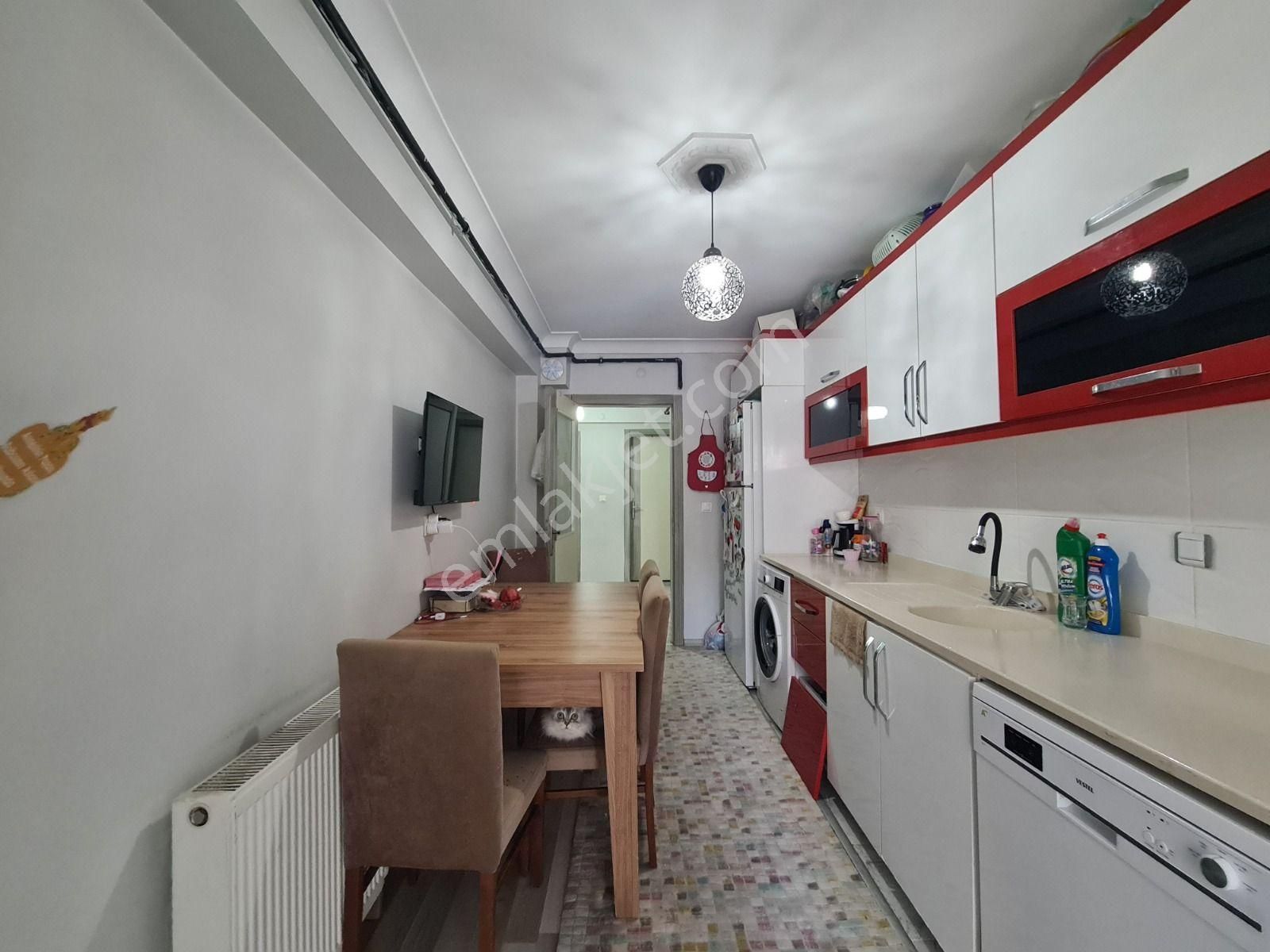 Ş.kubilay Karakeçili Cad. Paraleli Teras Balkonlu Ön Cephe 3+1