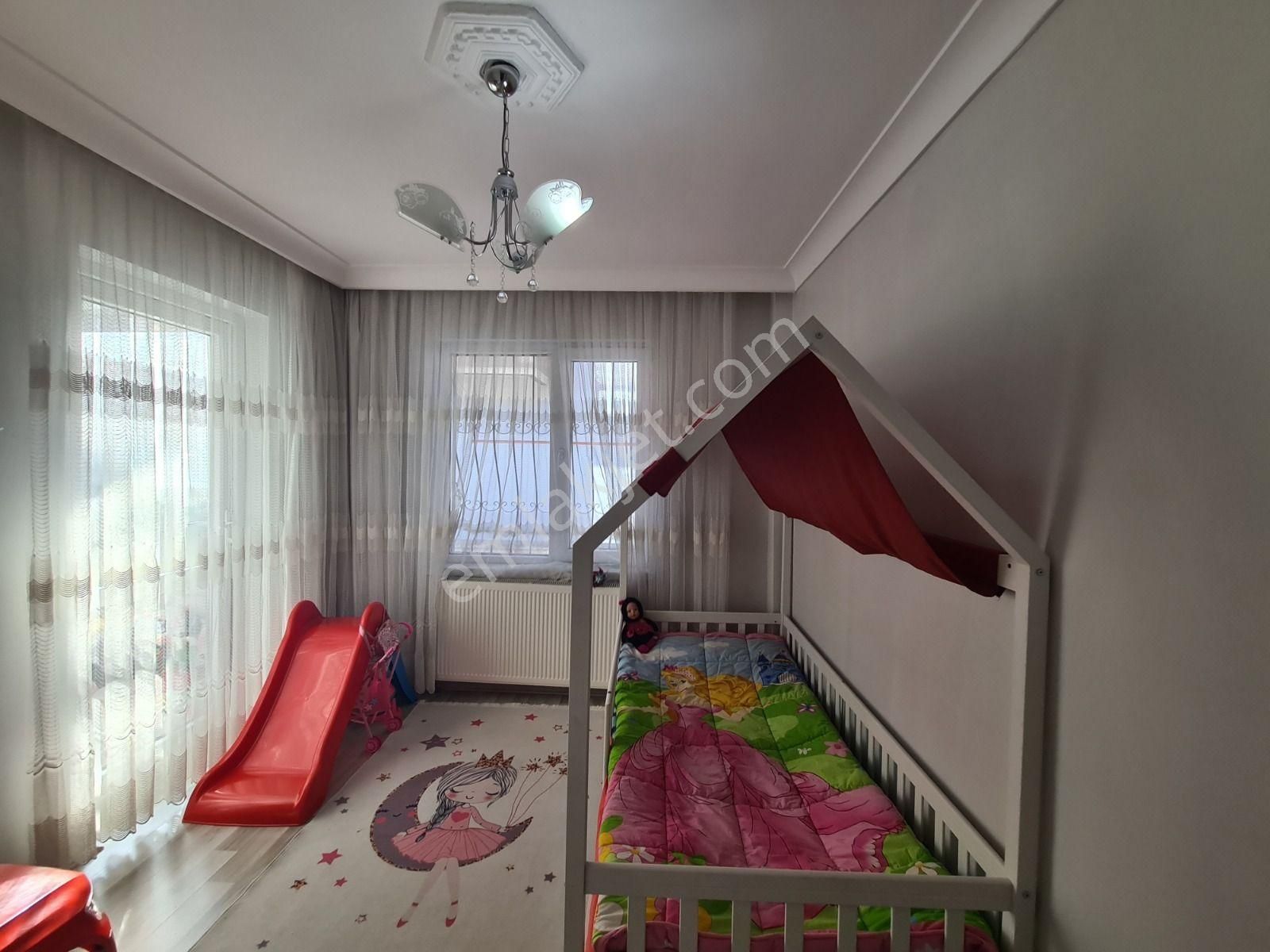 Ş.kubilay Karakeçili Cad. Paraleli Teras Balkonlu Ön Cephe 3+1 - Görsel 28