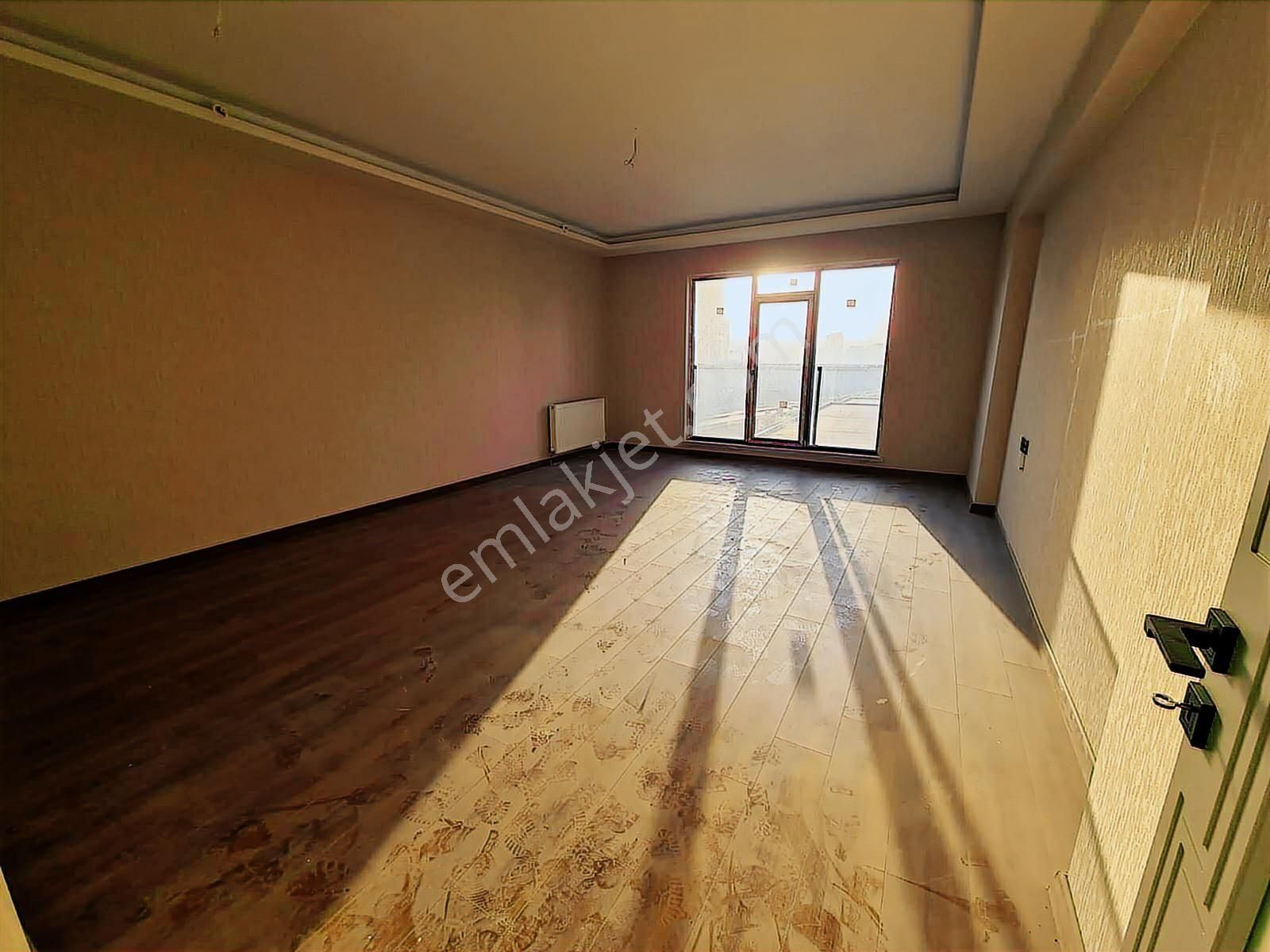 Ovacıkta Kiralık 4+1 Lüks Site Dairesi - Görsel 3