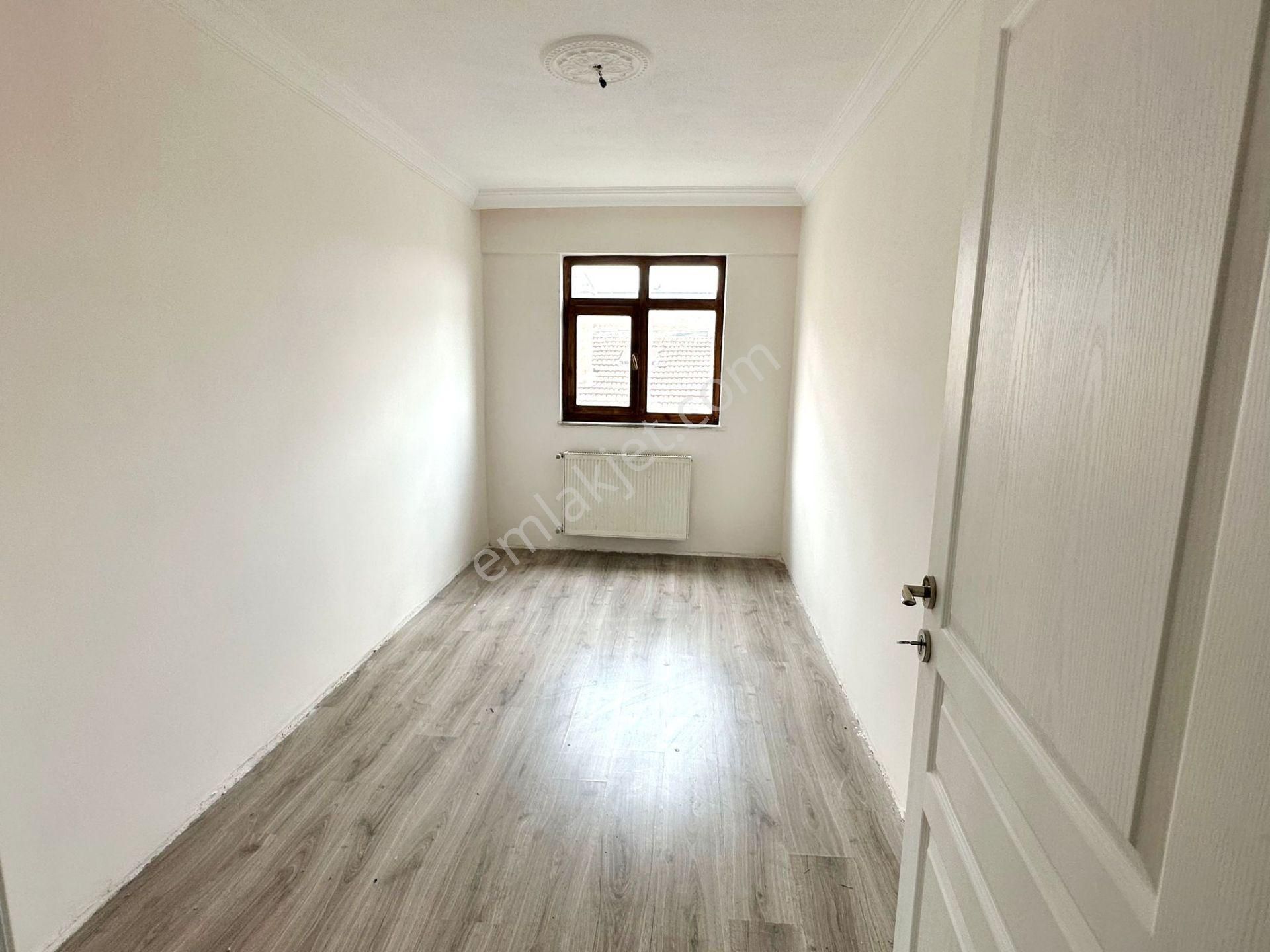 Uzman Emlak'dan İncirli Mh'de Cadde Üzerinde Katta Full Şehir Manzaralı Bağımsız 3+1 - Görsel 4