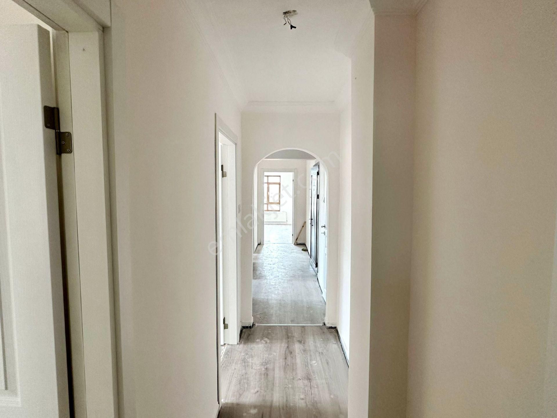 Uzman Emlak'dan İncirli Mh'de Cadde Üzerinde Katta Full Şehir Manzaralı Bağımsız 3+1 - Görsel 14