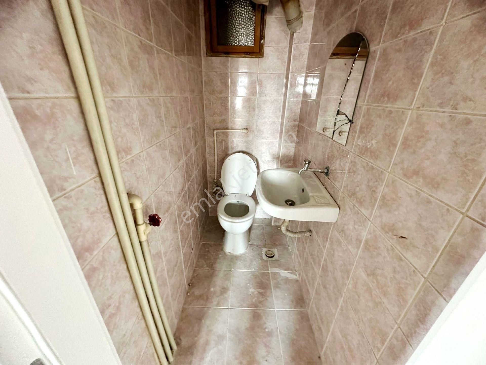 Uzman Emlak'dan İncirli Mh'de Cadde Üzerinde Katta Full Şehir Manzaralı Bağımsız 3+1 - Görsel 13