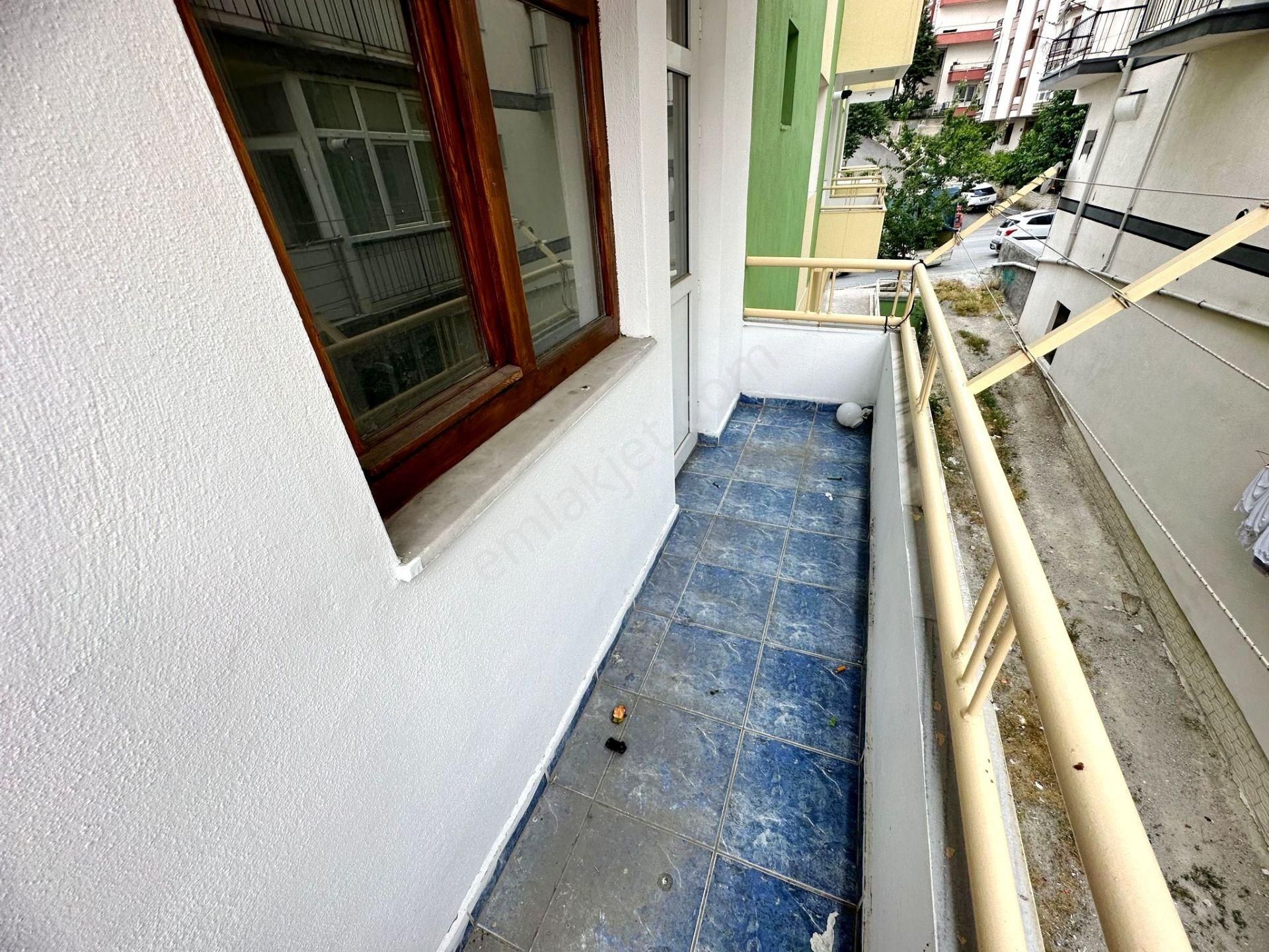 Uzman Emlak'dan İncirli Mh'de Cadde Üzerinde Katta Full Şehir Manzaralı Bağımsız 3+1 - Görsel 11