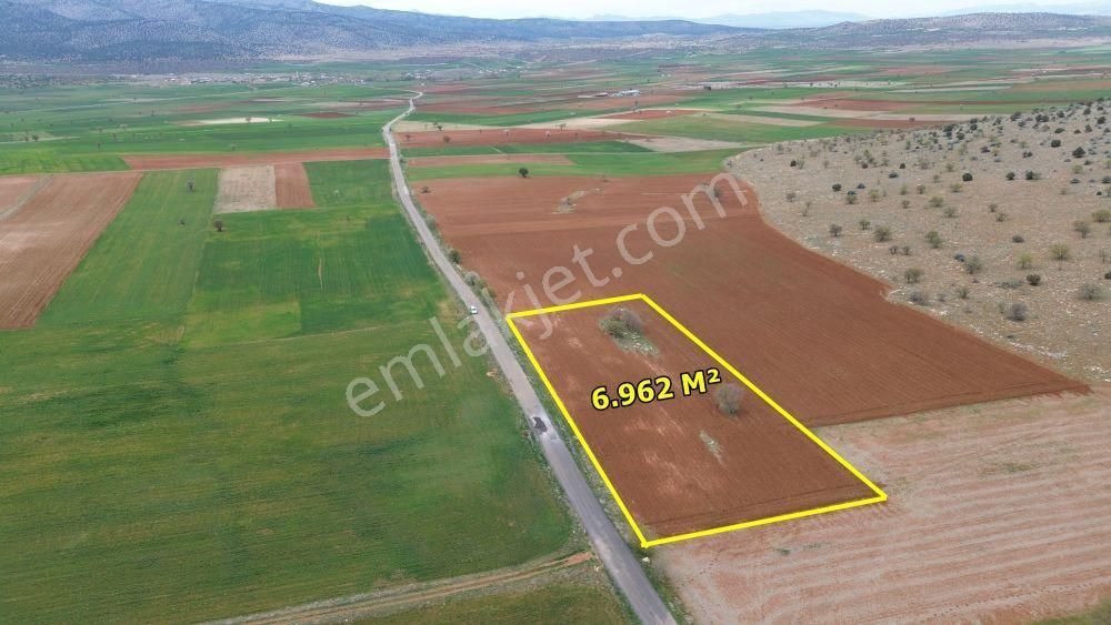 Akören Karahüyük De Asfalt Yola Cephe 6.962 M2 Müstakil Tapulu Tarla - Görsel 5