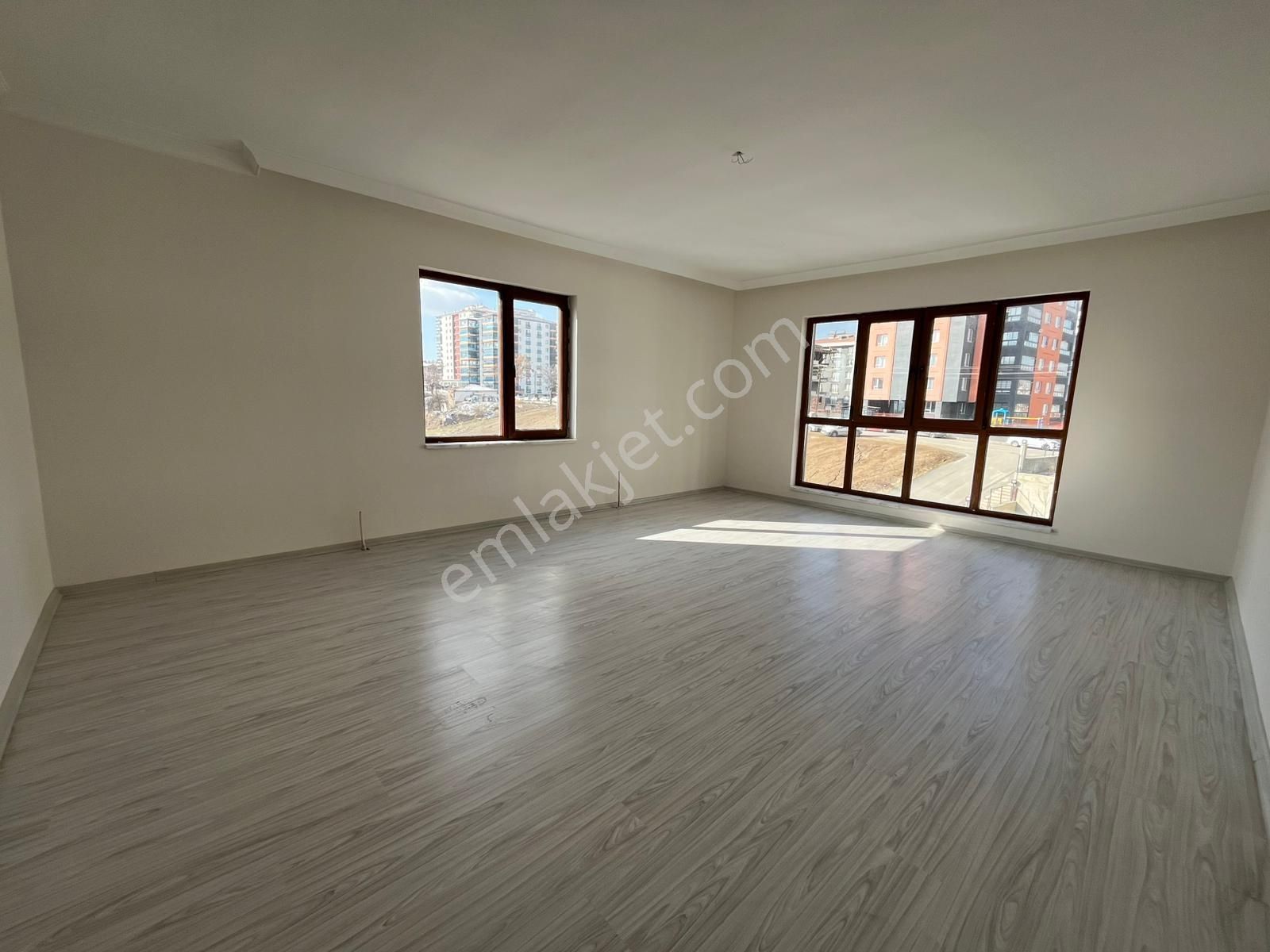 ▄vega▄fahri Korutürk Mahallesi Merkezi Isıtmalı Sıfır 3+1 Daire - Görsel 4