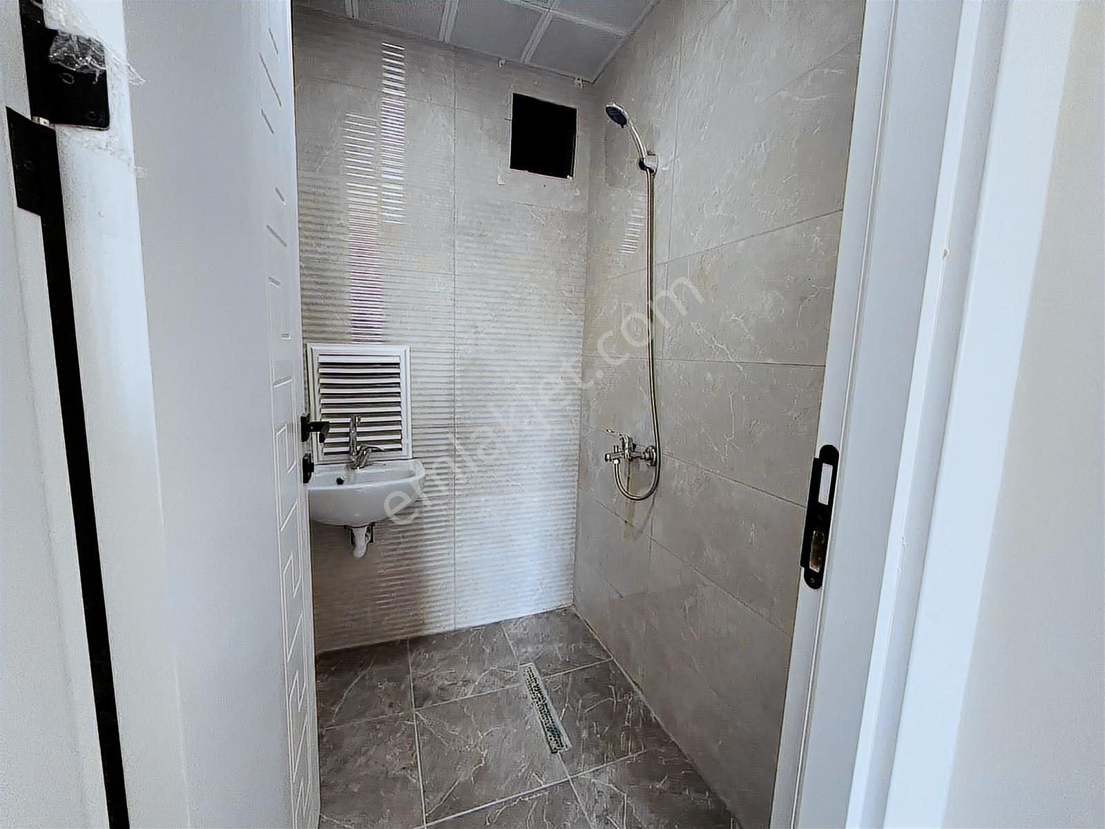 ▄vega▄fahri Korutürk Mahallesi Merkezi Isıtmalı Sıfır 3+1 Daire - Görsel 5