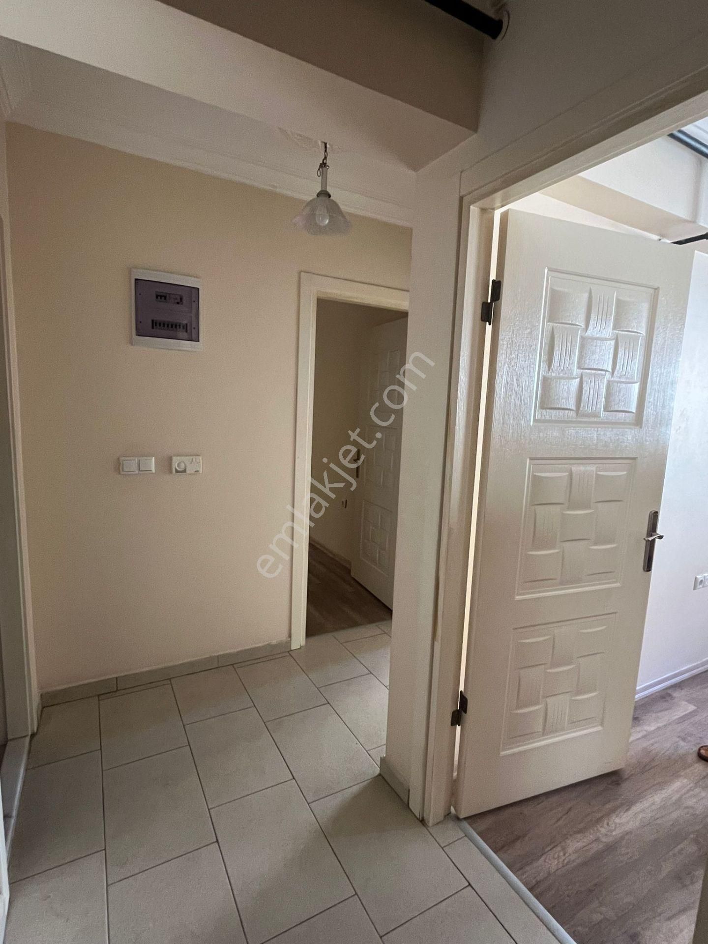 Buca Şirinyer Merkez Yakını Onat Caddesi Yanı 2+1 85m2 Dgazlı Arakat Balkonlu Kiralık Daire - Görsel 13