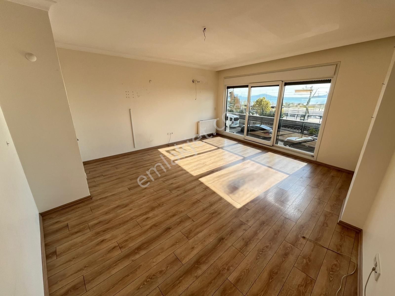 Tamiş'den Bostancı Sahil'de İlk Sırada Deniz Manzaralı 2.kat 3+1 - Görsel 7