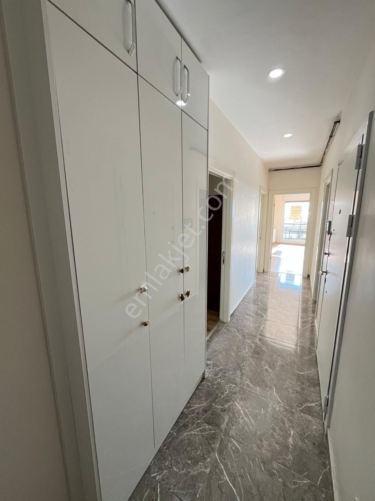 Tamiş'den Bostancı Sahil'de İlk Sırada Deniz Manzaralı 2.kat 3+1 - Görsel 25