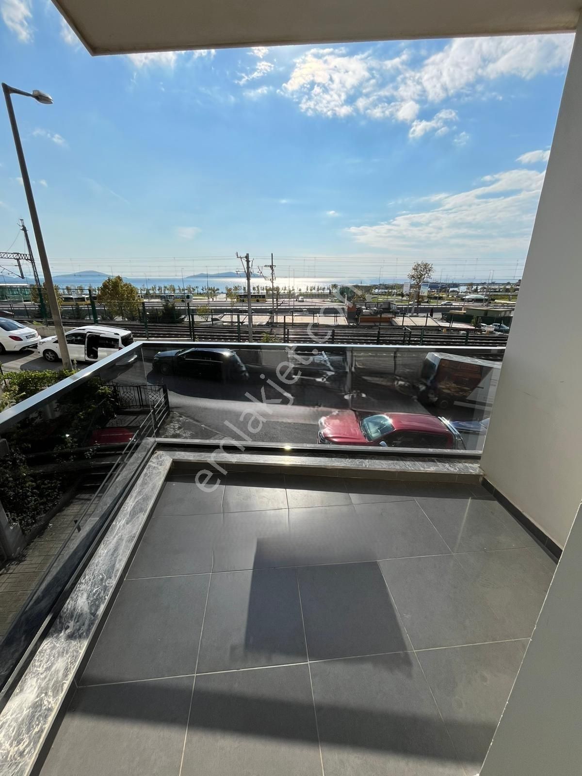 Tamiş'den Bostancı Sahil'de İlk Sırada Deniz Manzaralı 2.kat 3+1 - Görsel 35