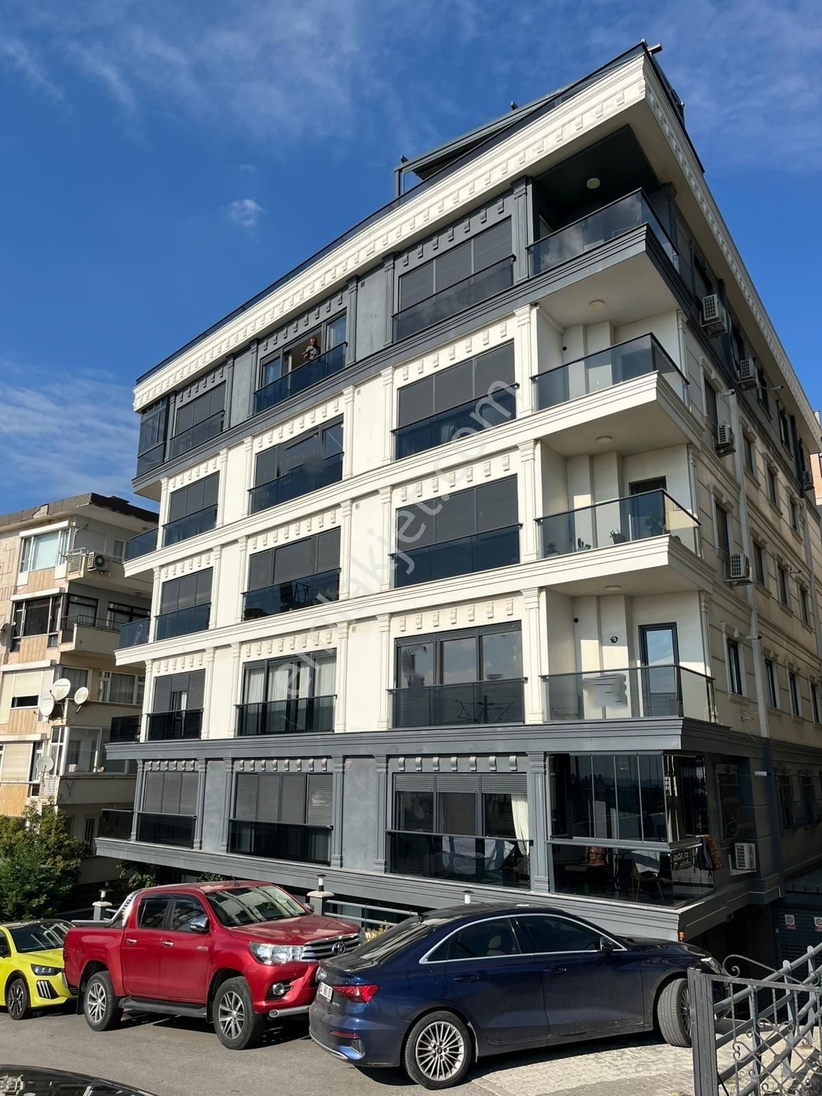 Tamiş'den Bostancı Sahil'de İlk Sırada Deniz Manzaralı 2.kat 3+1 - Görsel 33