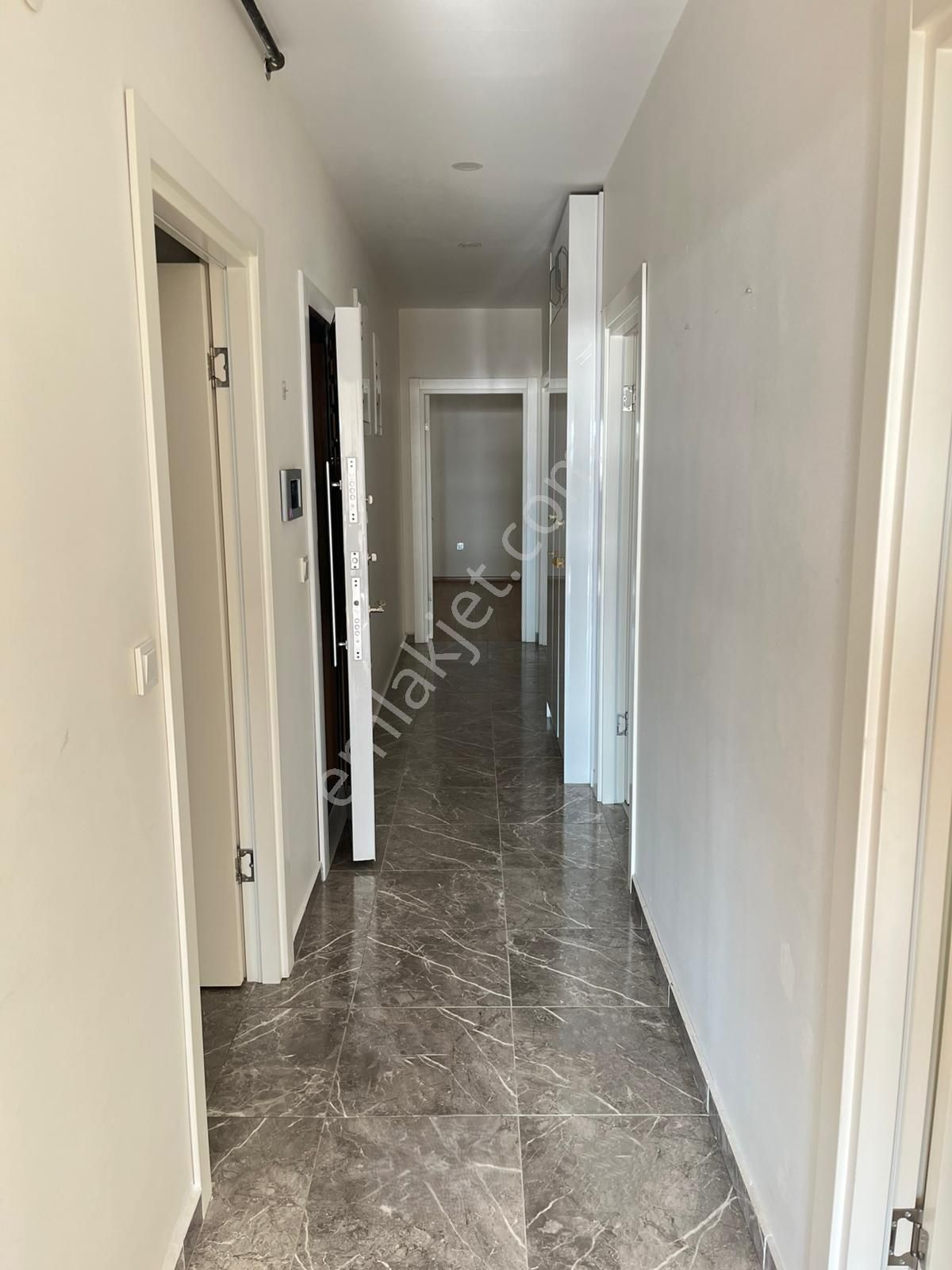 Tamiş'den Bostancı Sahil'de İlk Sırada Deniz Manzaralı 2.kat 3+1 - Görsel 22