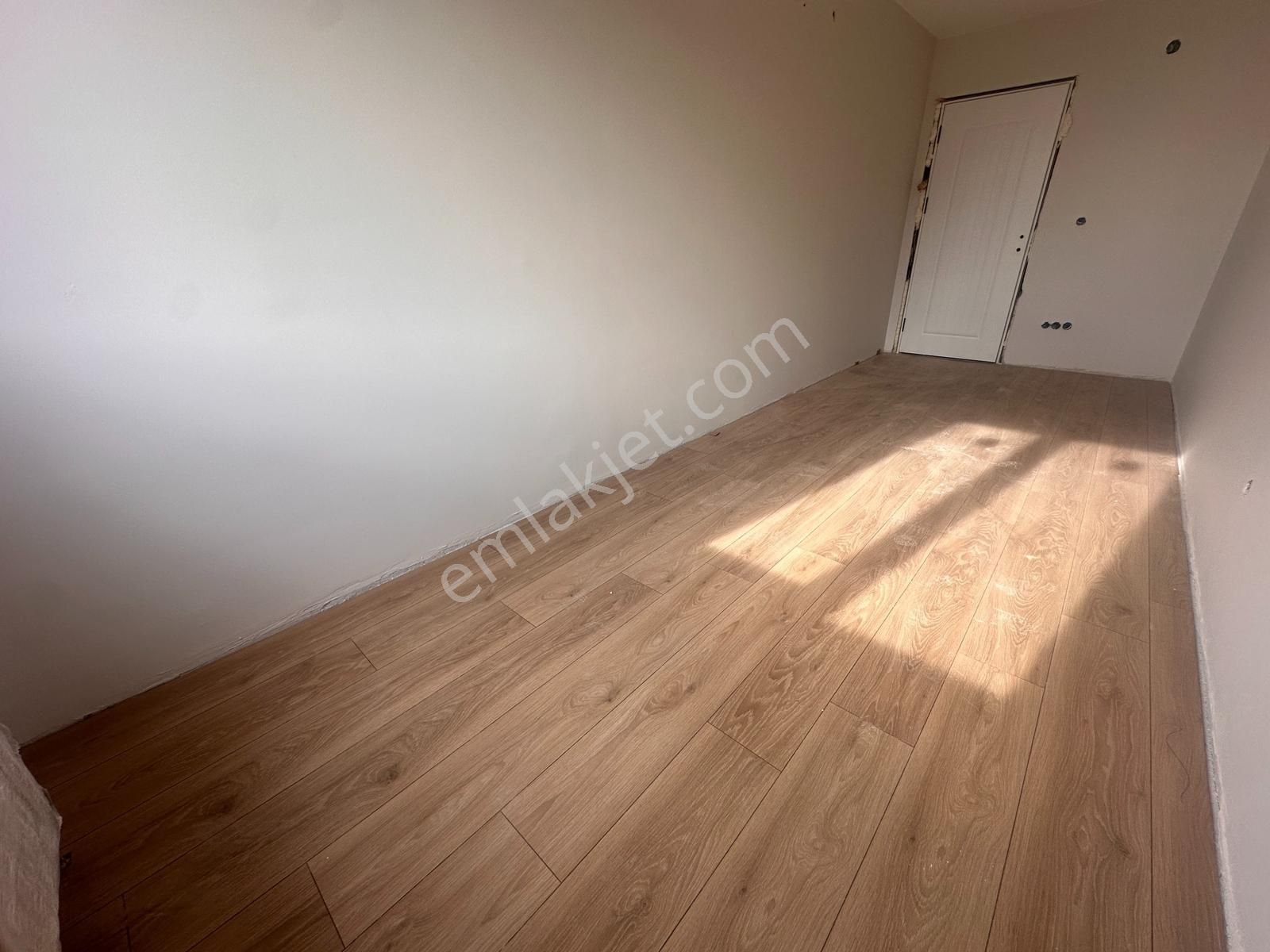 Tamiş'den Altıntepe Sıfır 3.kat Deniz Manzaralı Ebeveynli 3+1 - Görsel 10