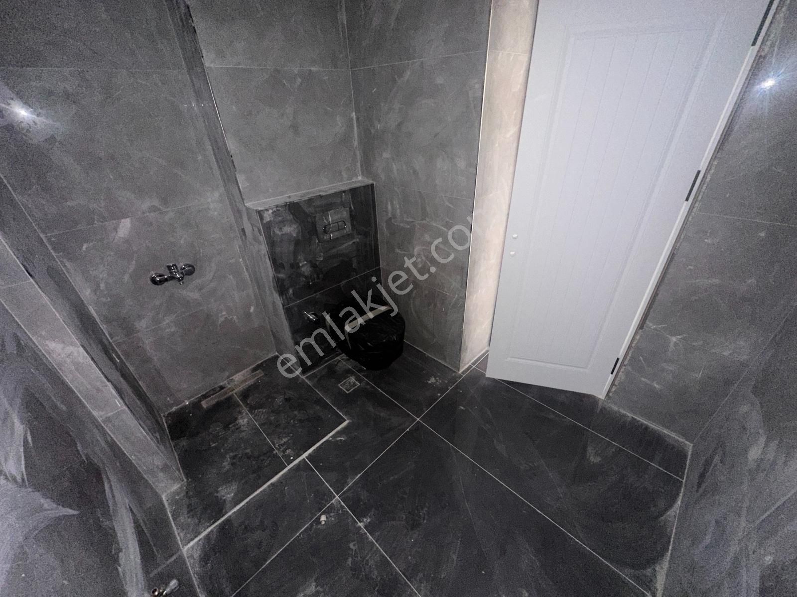 Tamiş'den Altıntepe Sıfır 3.kat Deniz Manzaralı Ebeveynli 3+1 - Görsel 16