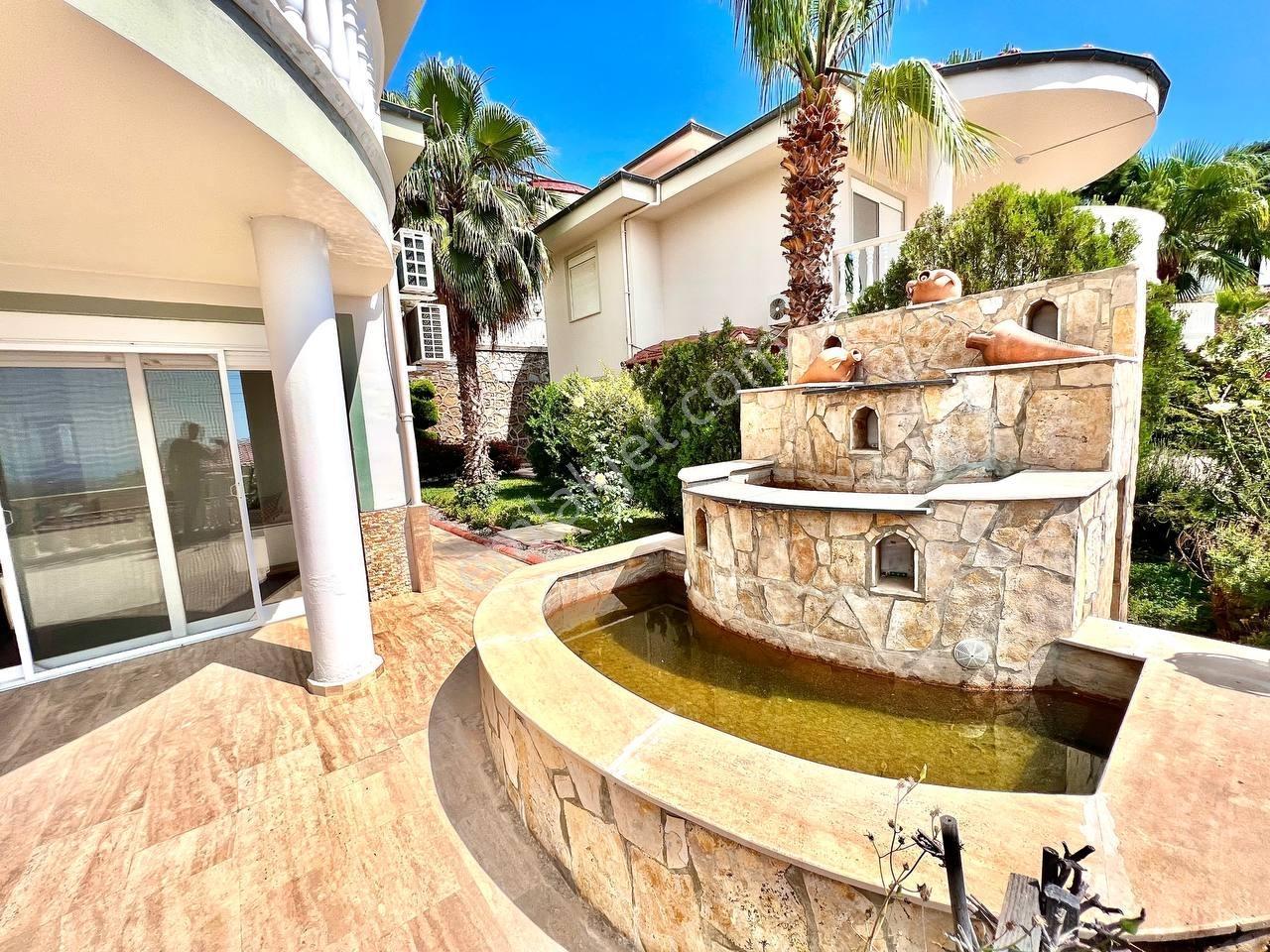 Kargıcakta Kale Ve Deniz Manzaralı, Havuzlu, Bahçeli Lüks Villa - Görsel 8