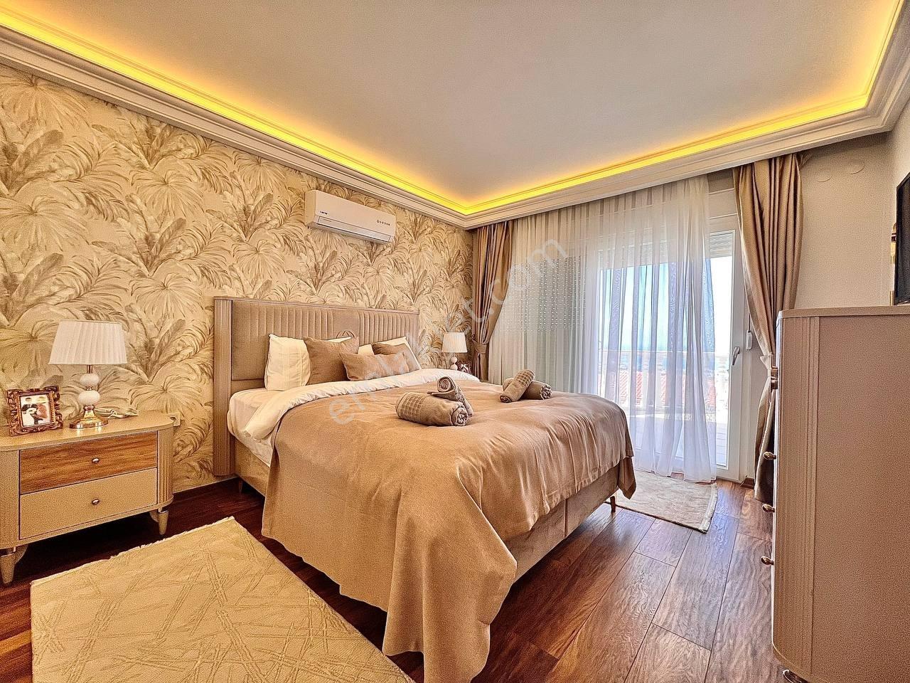 Kargıcakta Kale Ve Deniz Manzaralı, Havuzlu, Bahçeli Lüks Villa - Görsel 22