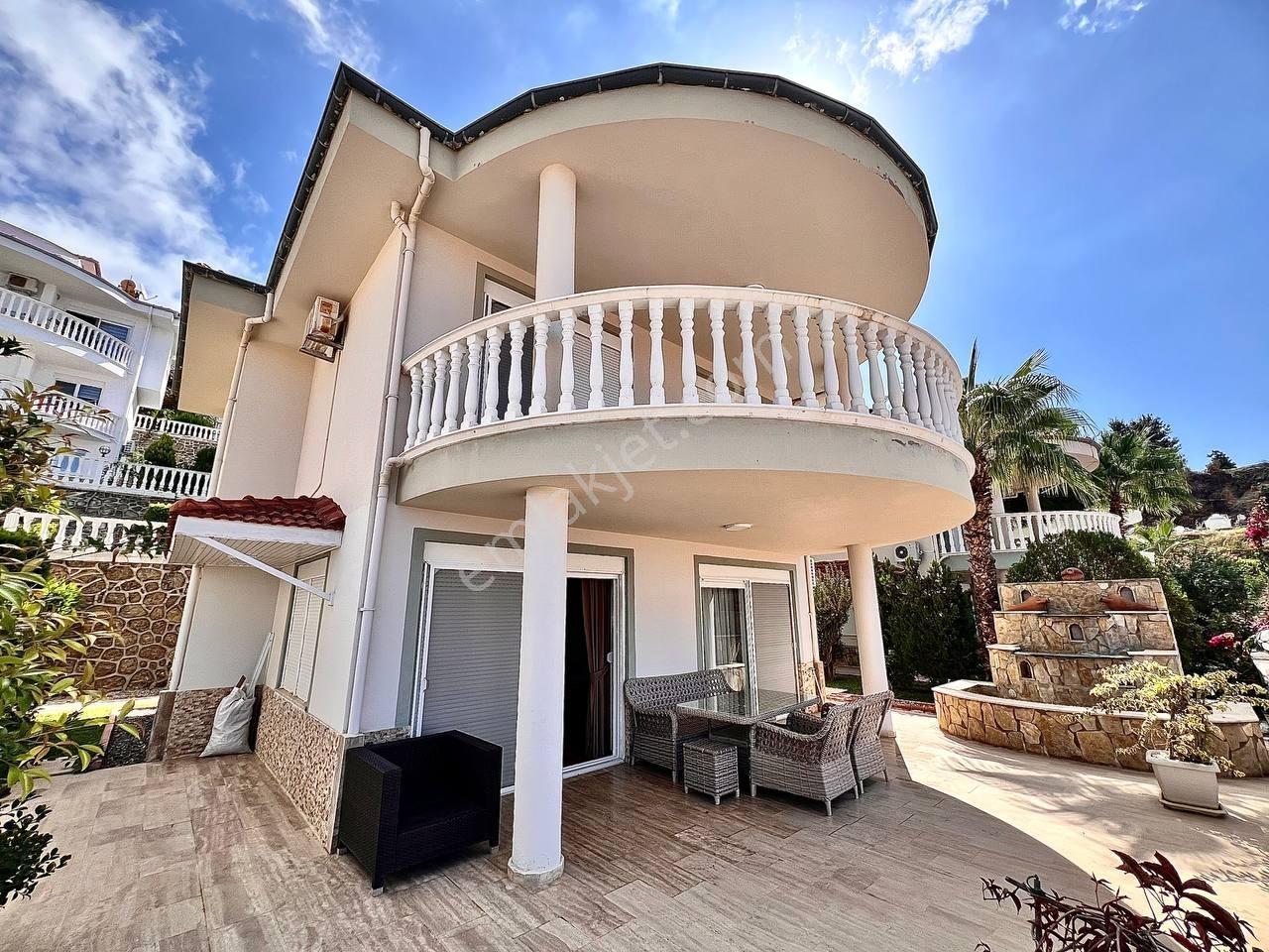 Kargıcakta Kale Ve Deniz Manzaralı, Havuzlu, Bahçeli Lüks Villa - Görsel 17