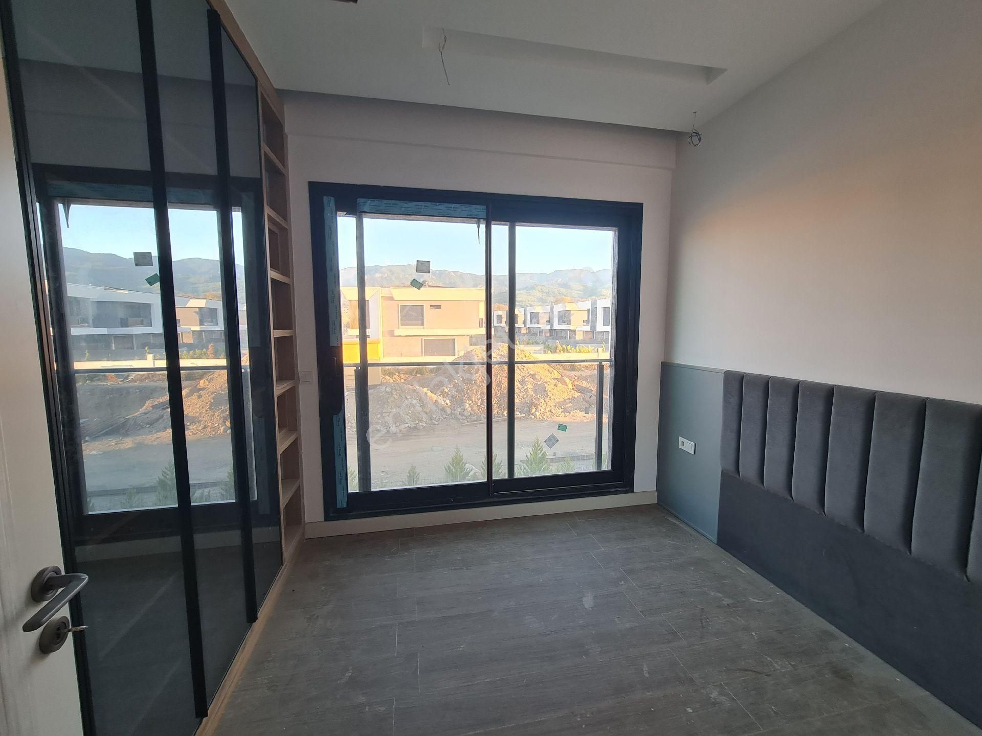 Satılık Yeni Yapı Özel Havuzlu Özel Otoparklı Lüks Yazlıklar - Görsel 19