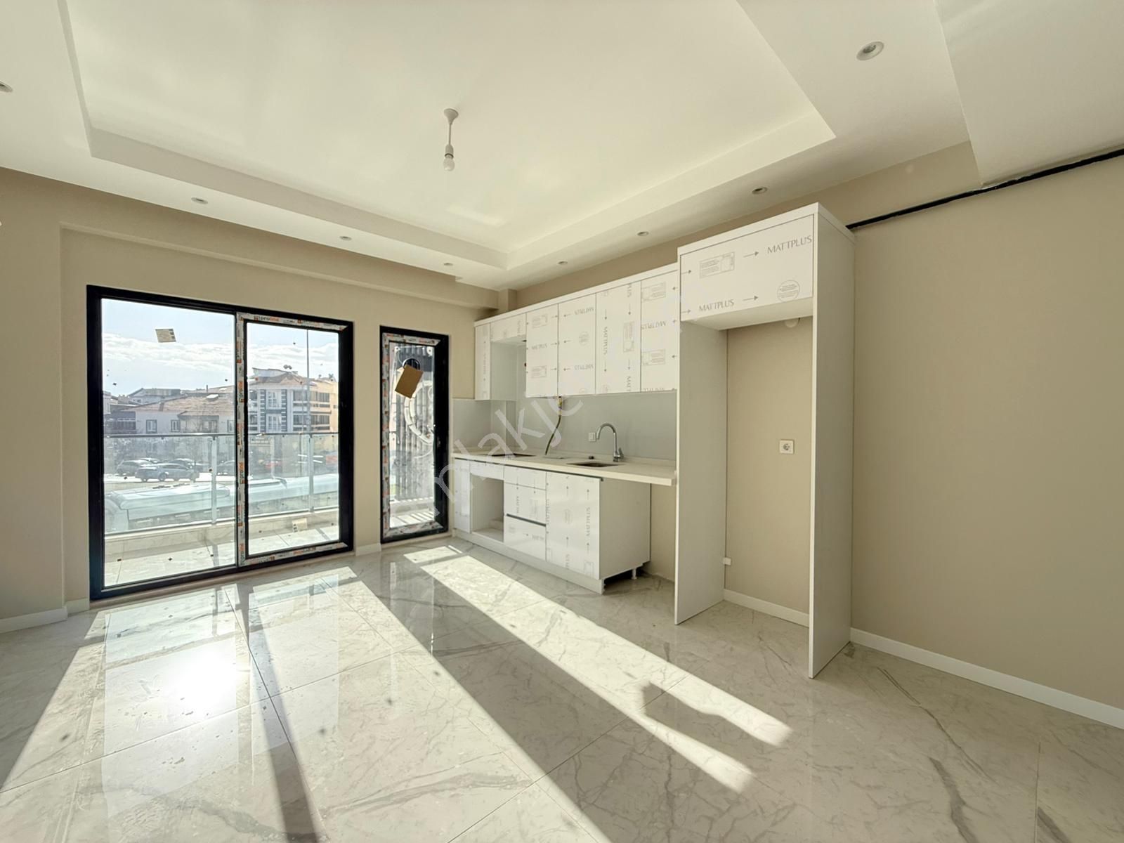 Cb King'den Plevne Mah. Savaştepe Caddesi 2+1 Kiralık Ofis - Görsel 3