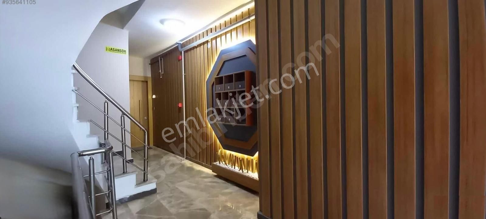 Tamiş'den Altıntepe'de 4 Yıllık Binada 3.katta Ön Cephe Ferah1+1 - Görsel 8