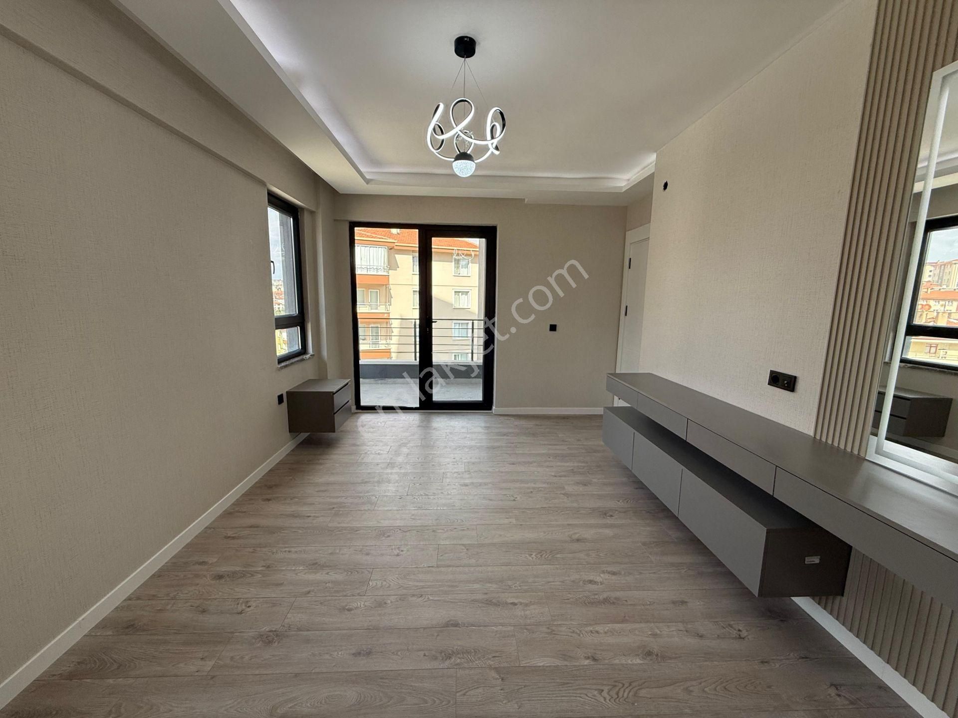 Pursaklar Mehmet Zengin Emlak'tan Teras Balkonlu Kapalı Otoparklı Lüks Sitede 2.kat 3+1 Sıfır Daire - Görsel 21