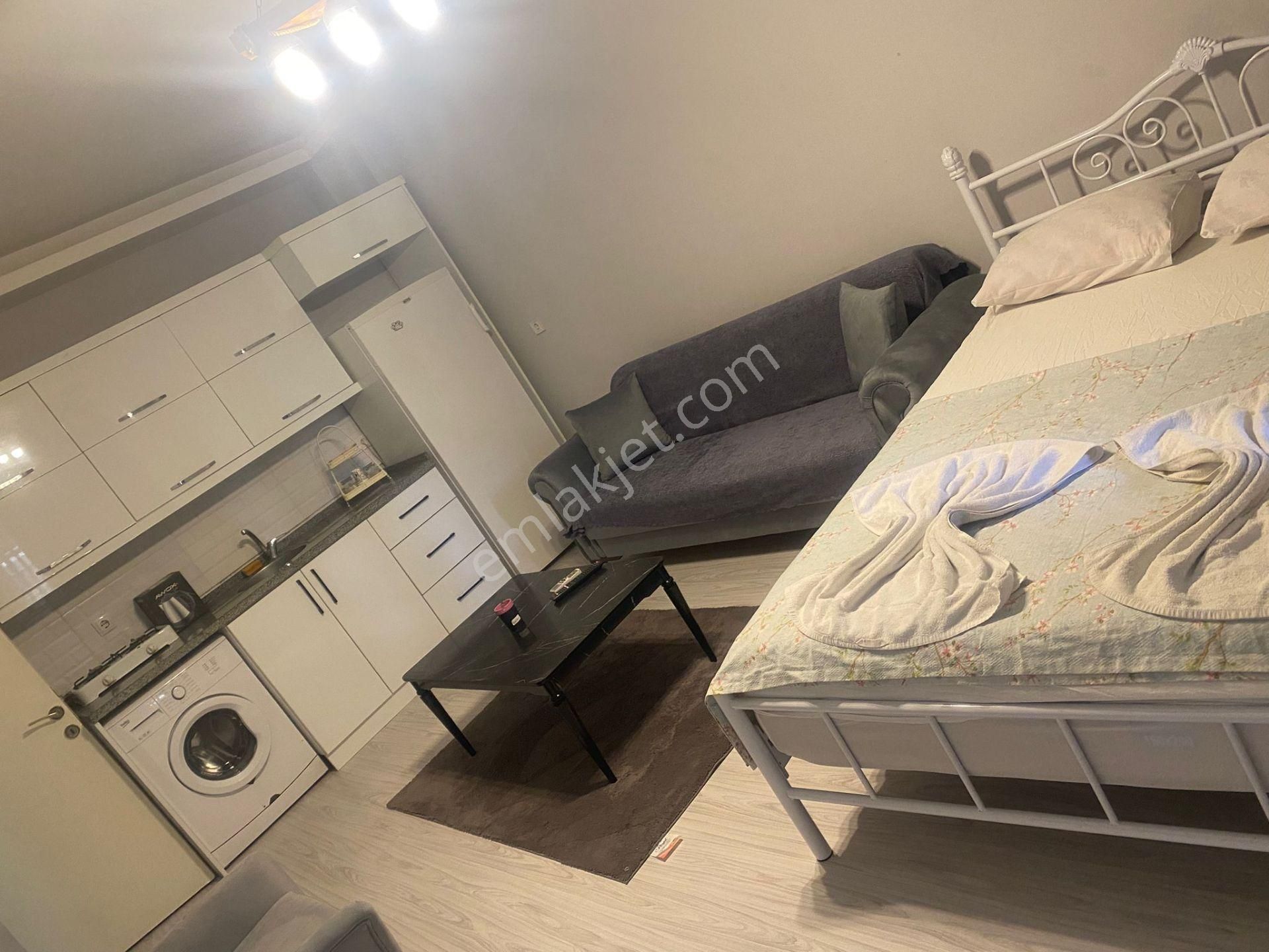 Buca’da Ev Konforunda Güvenli Ve Merkezi Günlük Kiralık Daire - Görsel 4