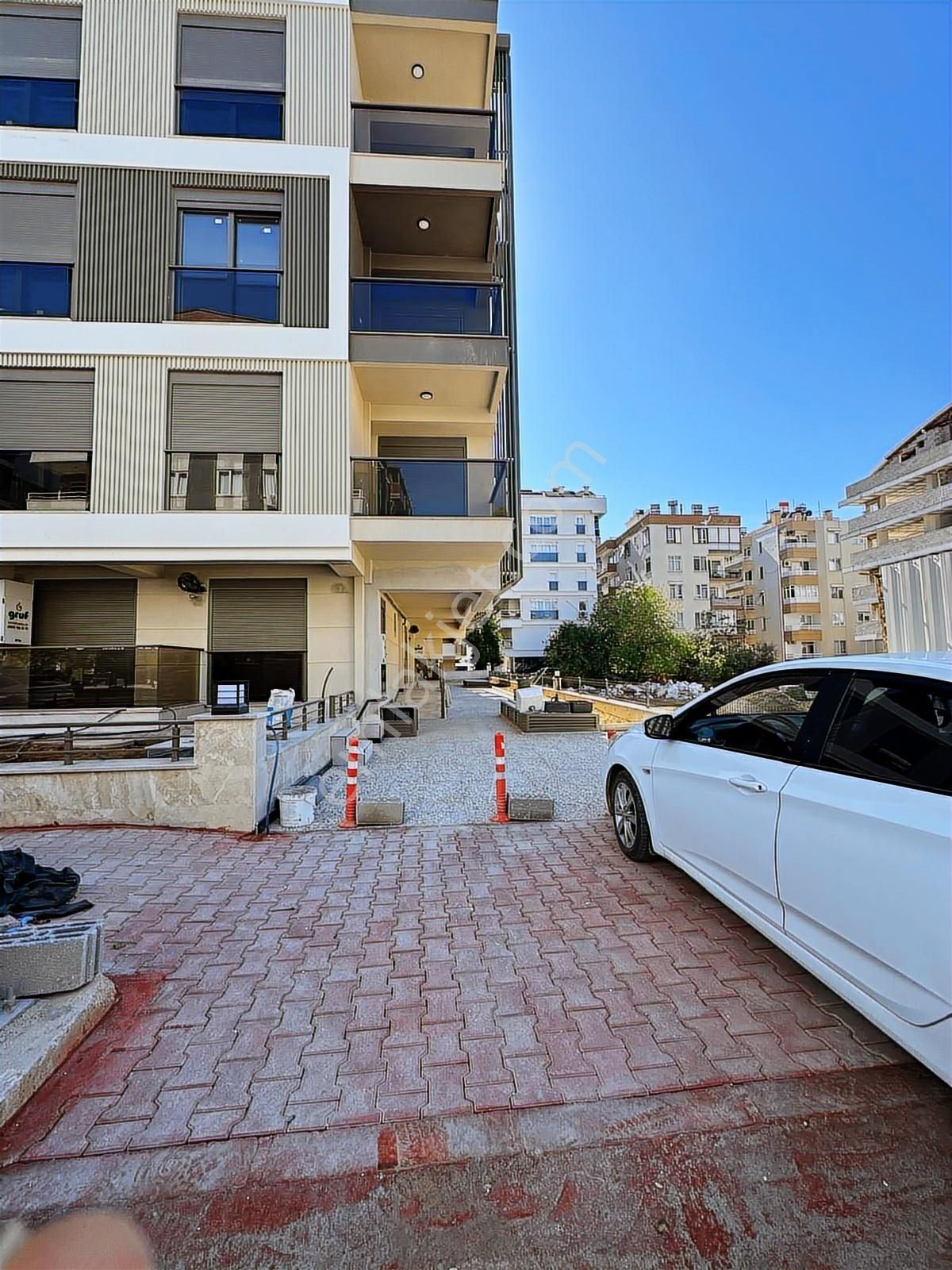 Antalya Bahçelievler'de 1+1 Doğalgaz Ultra Lüks Sıfır Daire 65m2 - Görsel 31