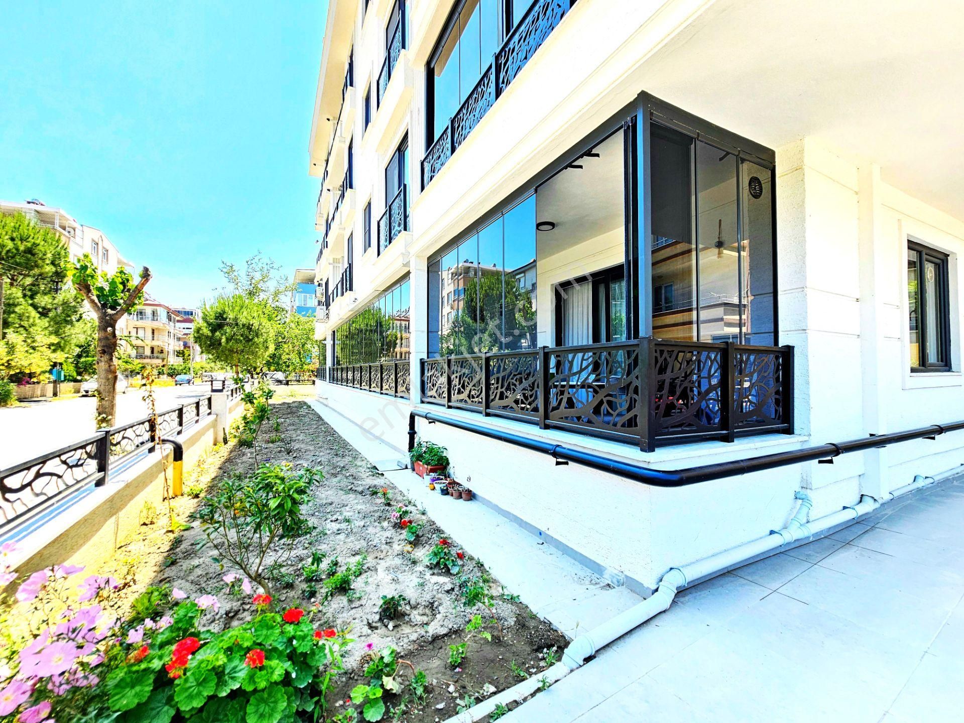 Akçay'da Aygülden Denize 300 Mt Ön Cephe Ful Sıfır Lüks Eşyalı Geniş Çift Balkonlu 1+1 Satılık Daire - Görsel 34