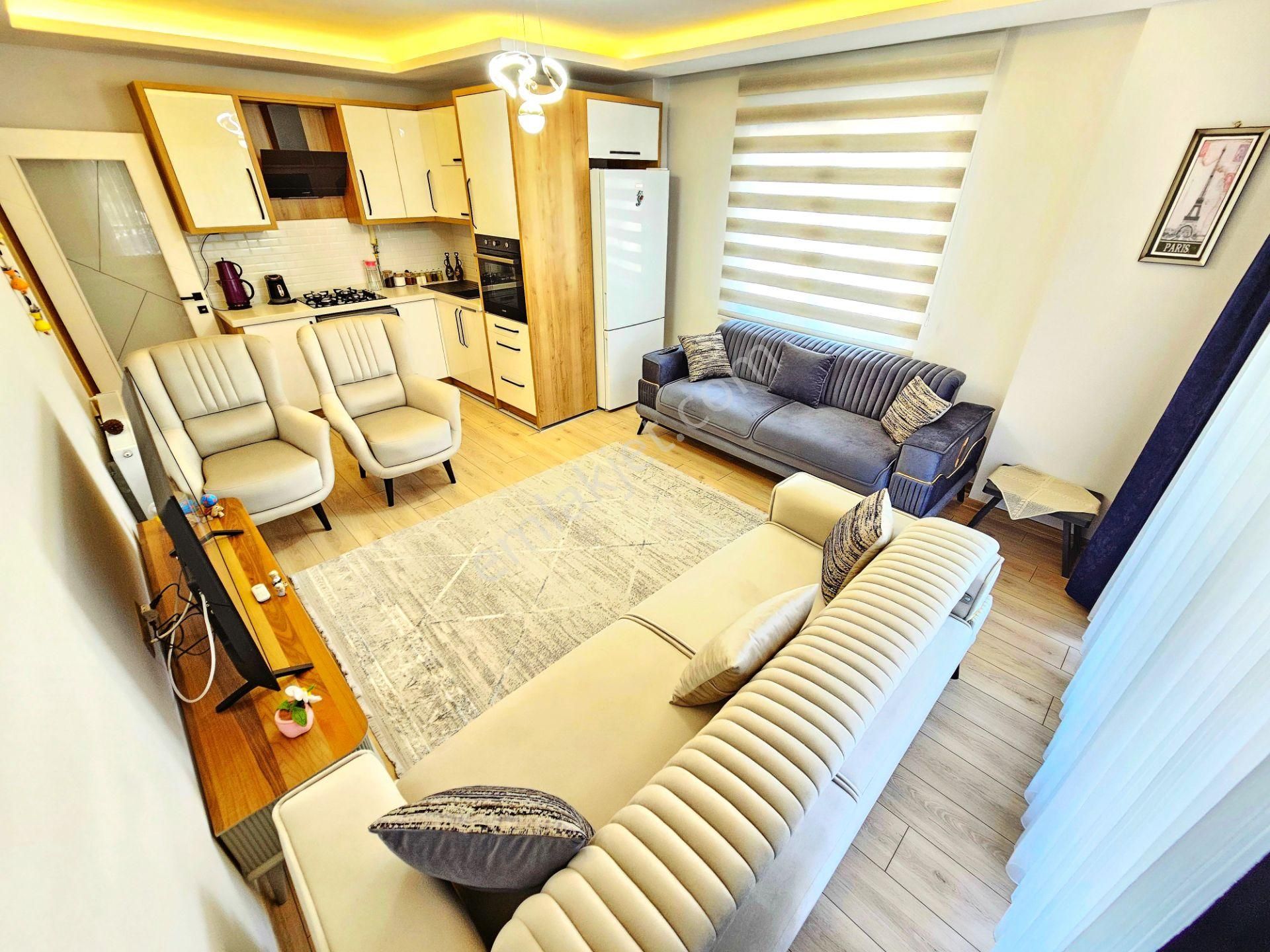 Akçay'da Aygülden Denize 300 Mt Ön Cephe Ful Sıfır Lüks Eşyalı Geniş Çift Balkonlu 1+1 Satılık Daire - Görsel 11