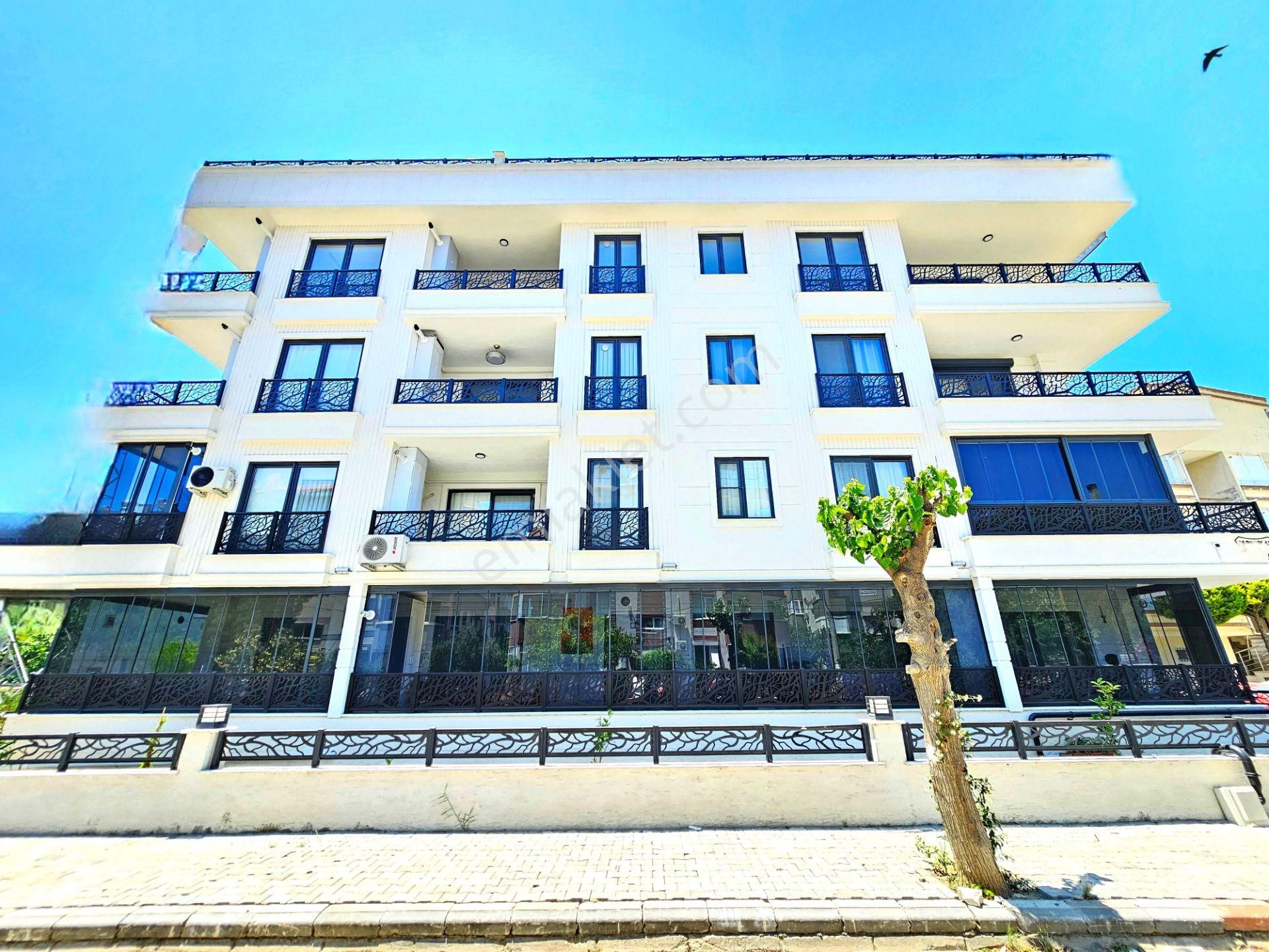 Akçay'da Aygülden Denize 300 Mt Ön Cephe Ful Sıfır Lüks Eşyalı Geniş Çift Balkonlu 1+1 Satılık Daire - Görsel 35